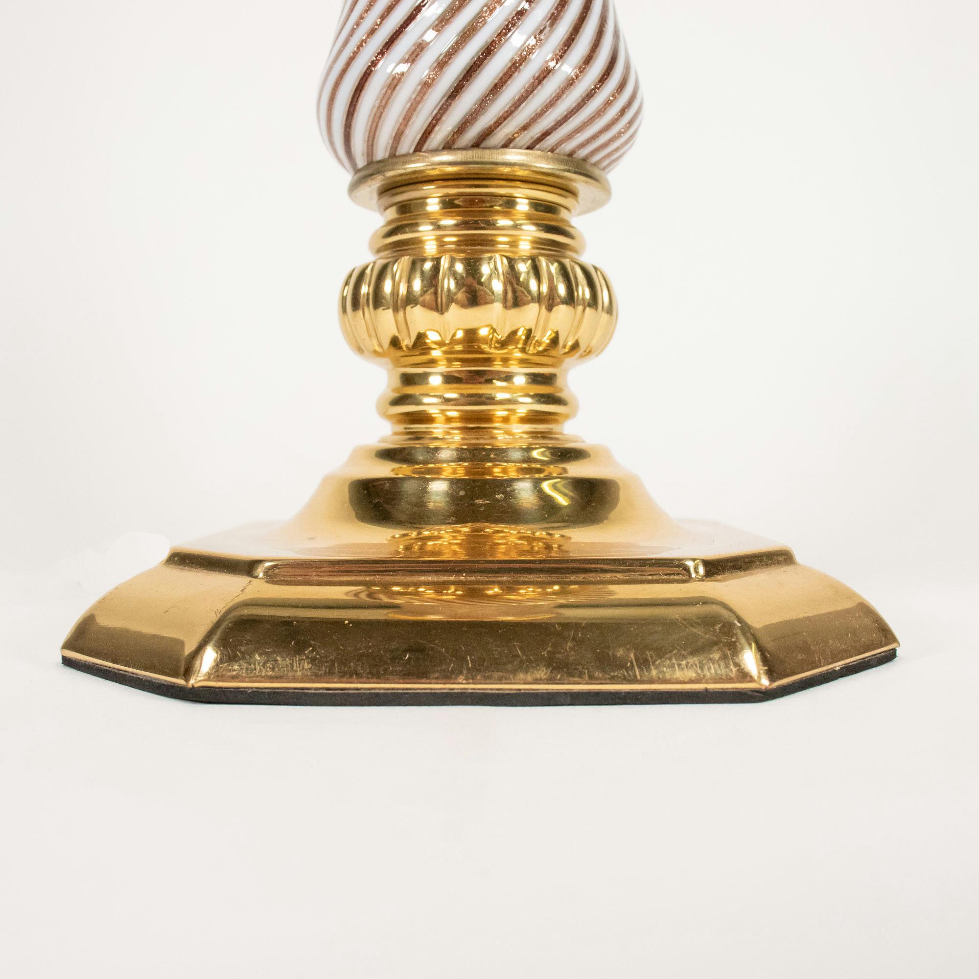 20th Century Mid Century Aventurine Filigrana Murano Table Lamp attributed to Dino Martens For Sale