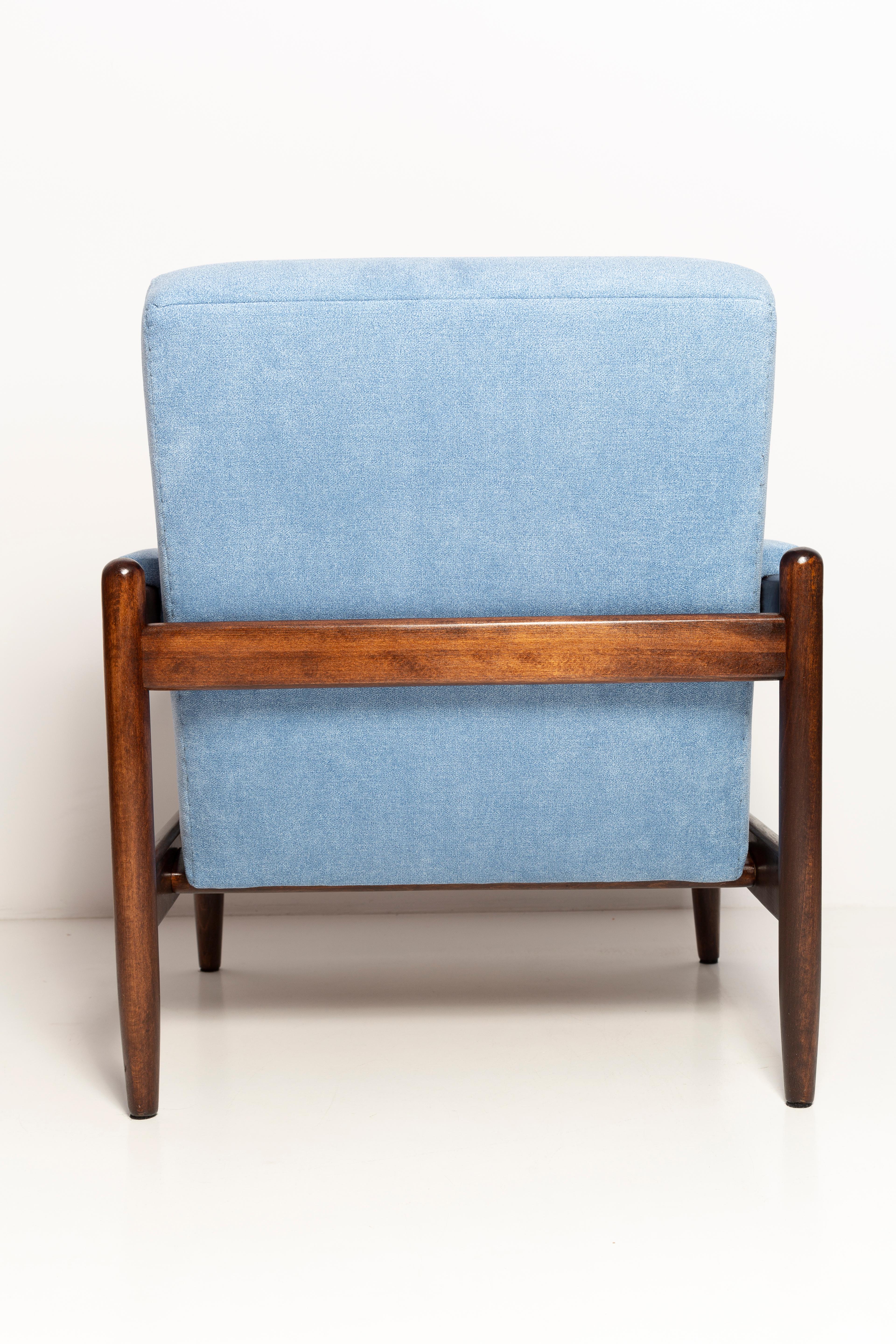 Mid Century Baby Blue Velvet Vintage Armchair, Walnut Wood, Europe, 1960s For Sale 1