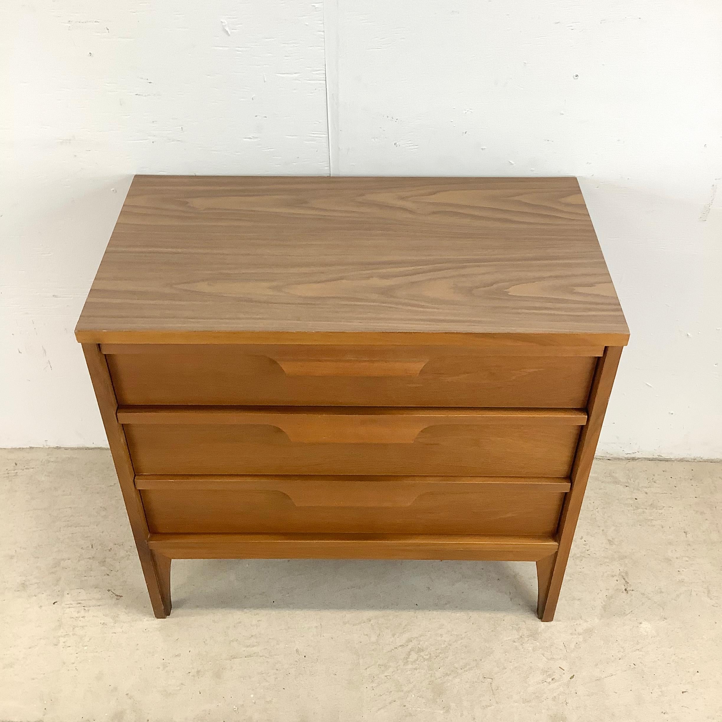 Mid-Century moderno Cassapanca di metà secolo di Johnson Carper in vendita