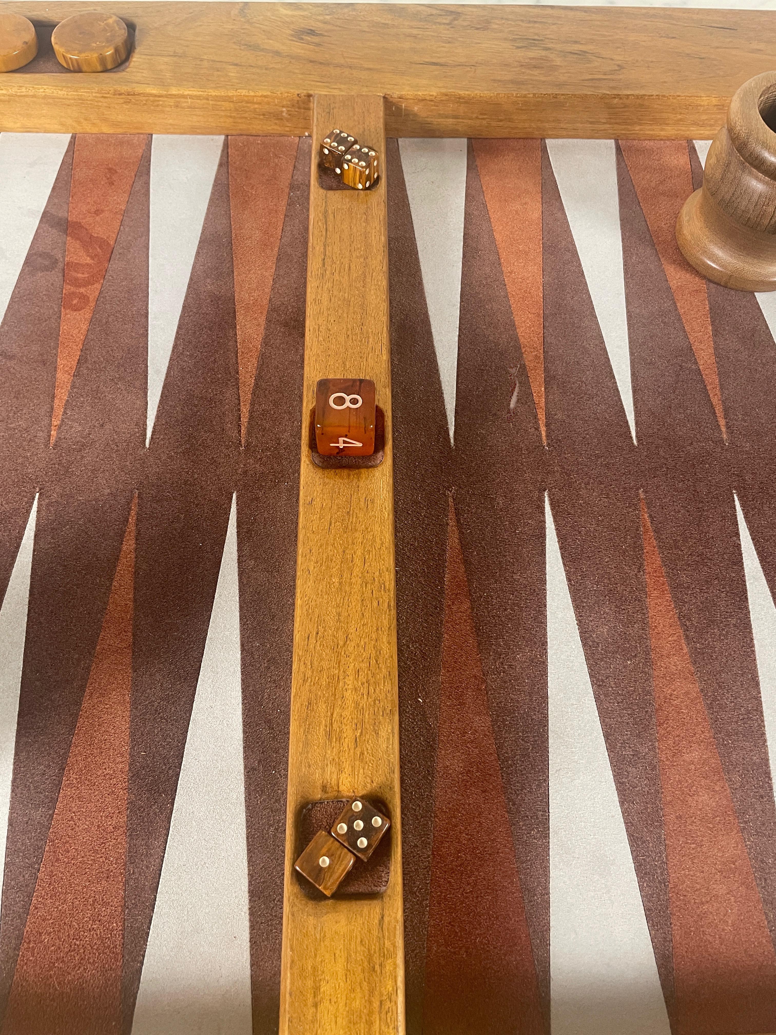 Mid Century Backgammon Game In Good Condition In Denton, TX