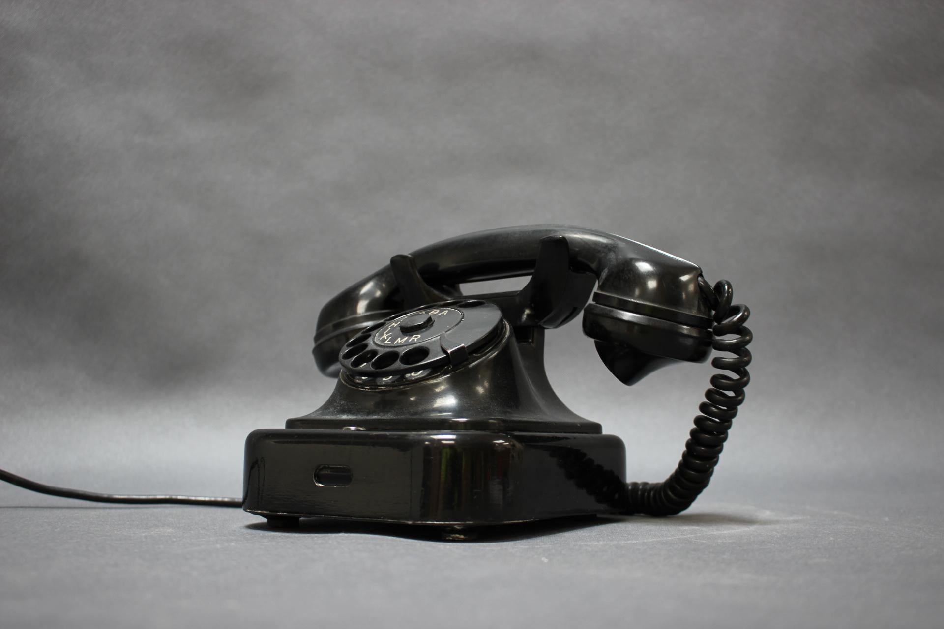Bakelitte Rottar-Telefon aus der Jahrhundertmitte von Tesla, 1950er Jahre (Tschechisch) im Angebot