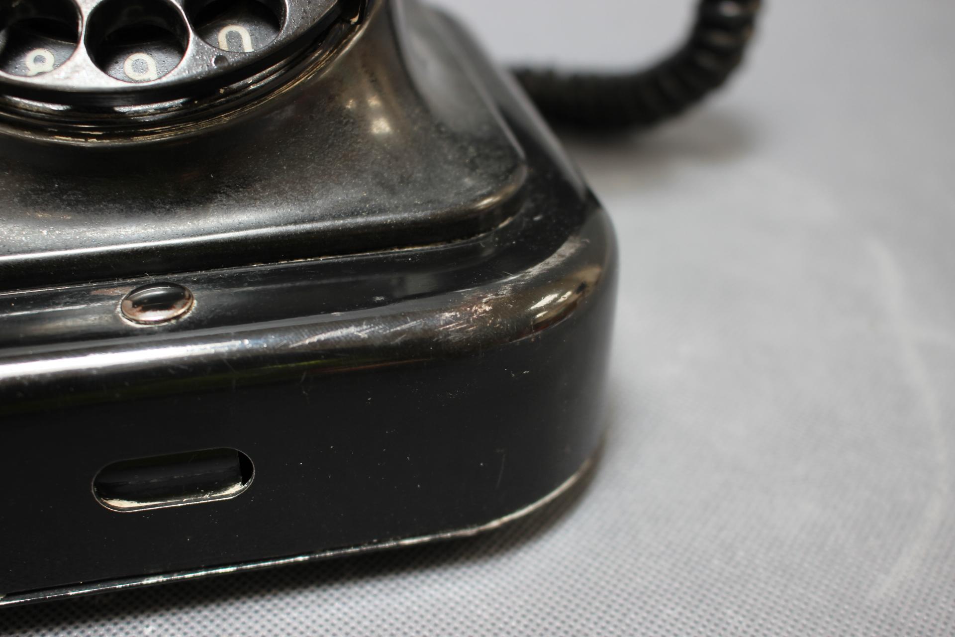 Bakelitte Rottar-Telefon aus der Jahrhundertmitte von Tesla, 1950er Jahre im Angebot 3
