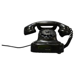 Téléphone Rottary Bakelitte du milieu du siècle par Tesla, années 1950