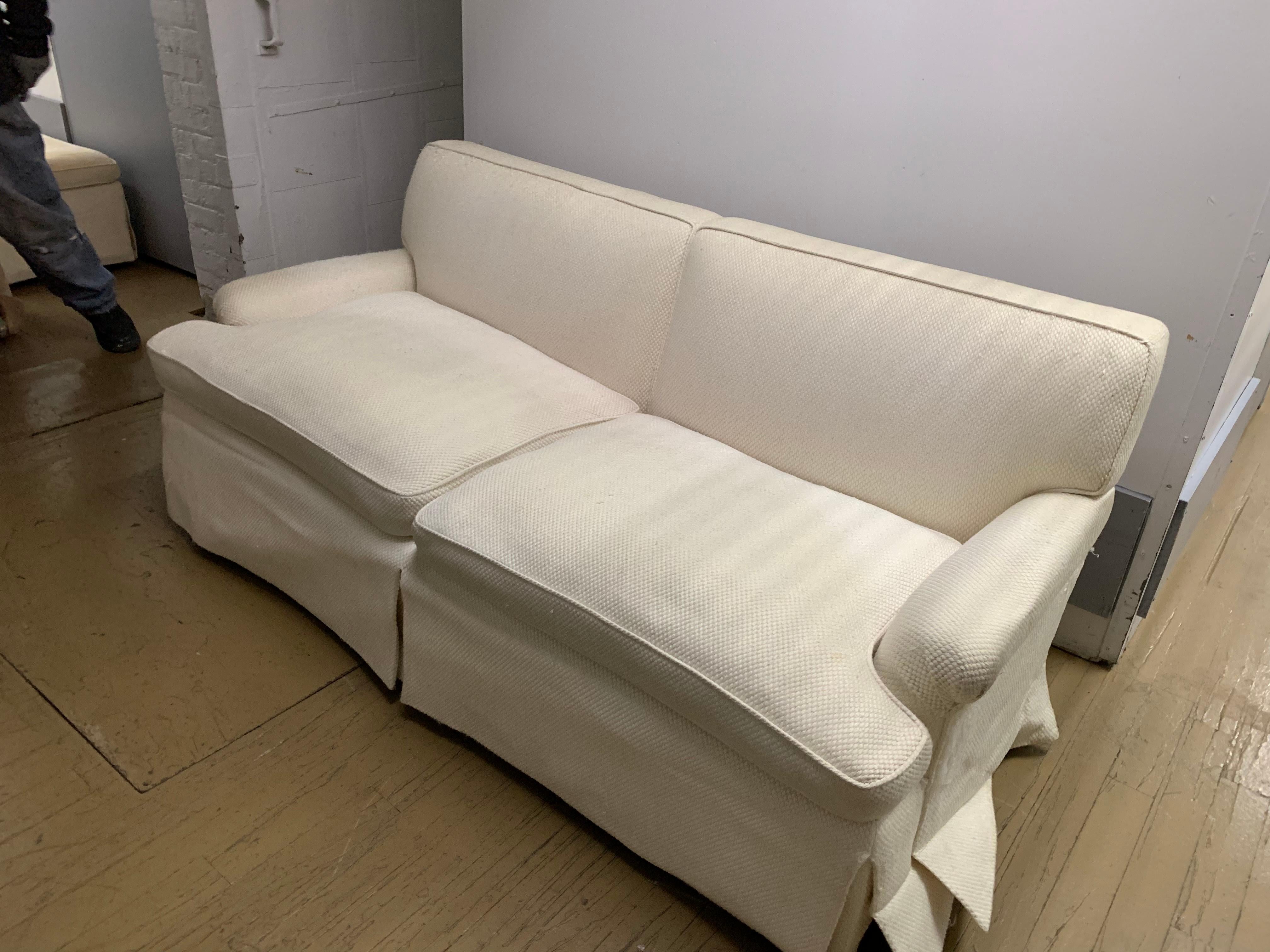 Mid-Century Baker Upholstered Two-Seat Sofa In Distressed Condition For Sale In Chicago, IL