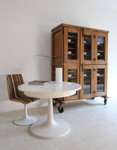 Mid Century Bakery´s Display Cabinet