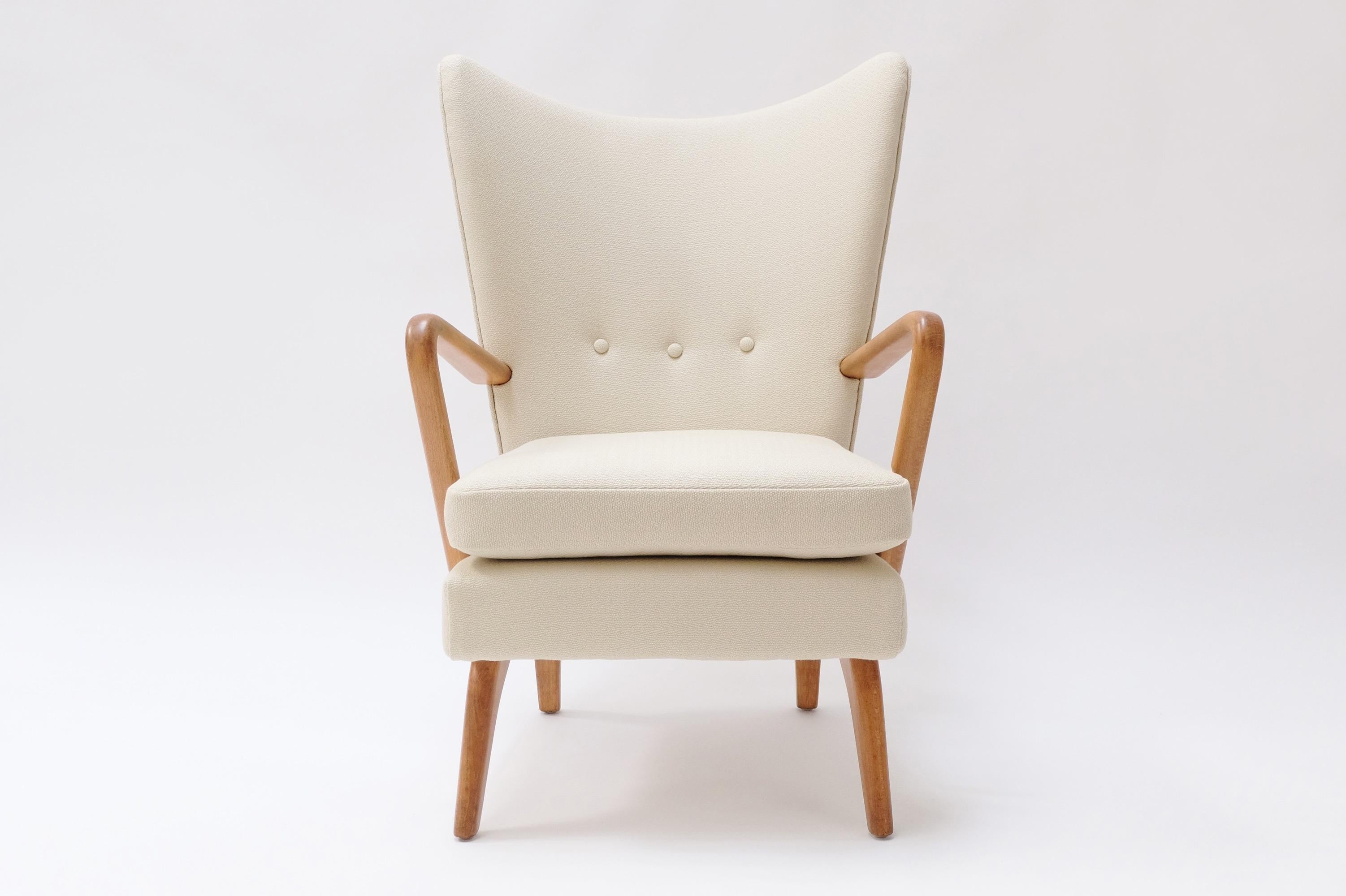 English Mid-Century Bambino Wingback Armchair by Howard Keith, 1950s, England For Sale