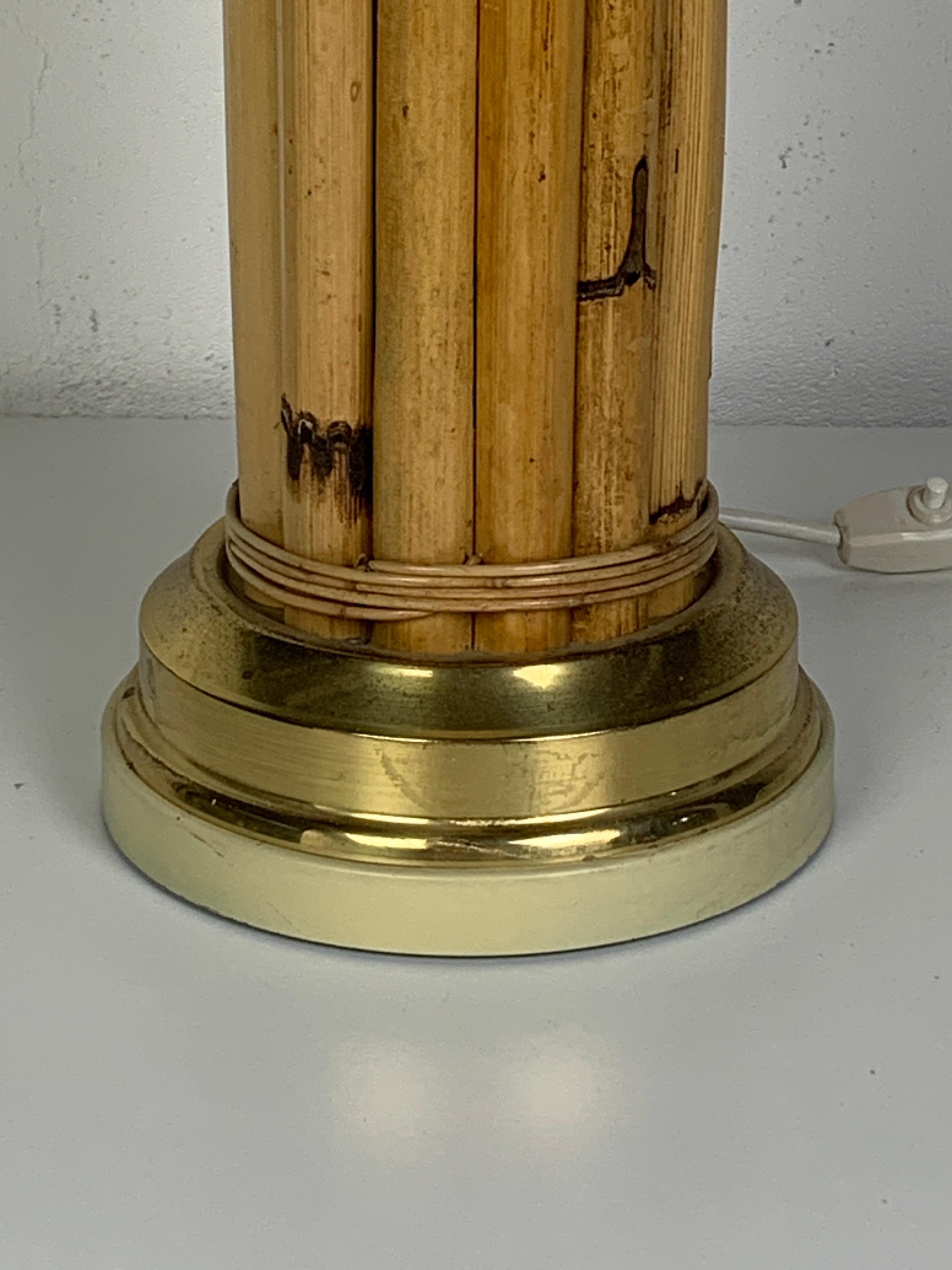 Lámpara de mesa seta grande de bambú y latón de mediados de siglo, Leola, años 60 mediados del siglo XX en venta
