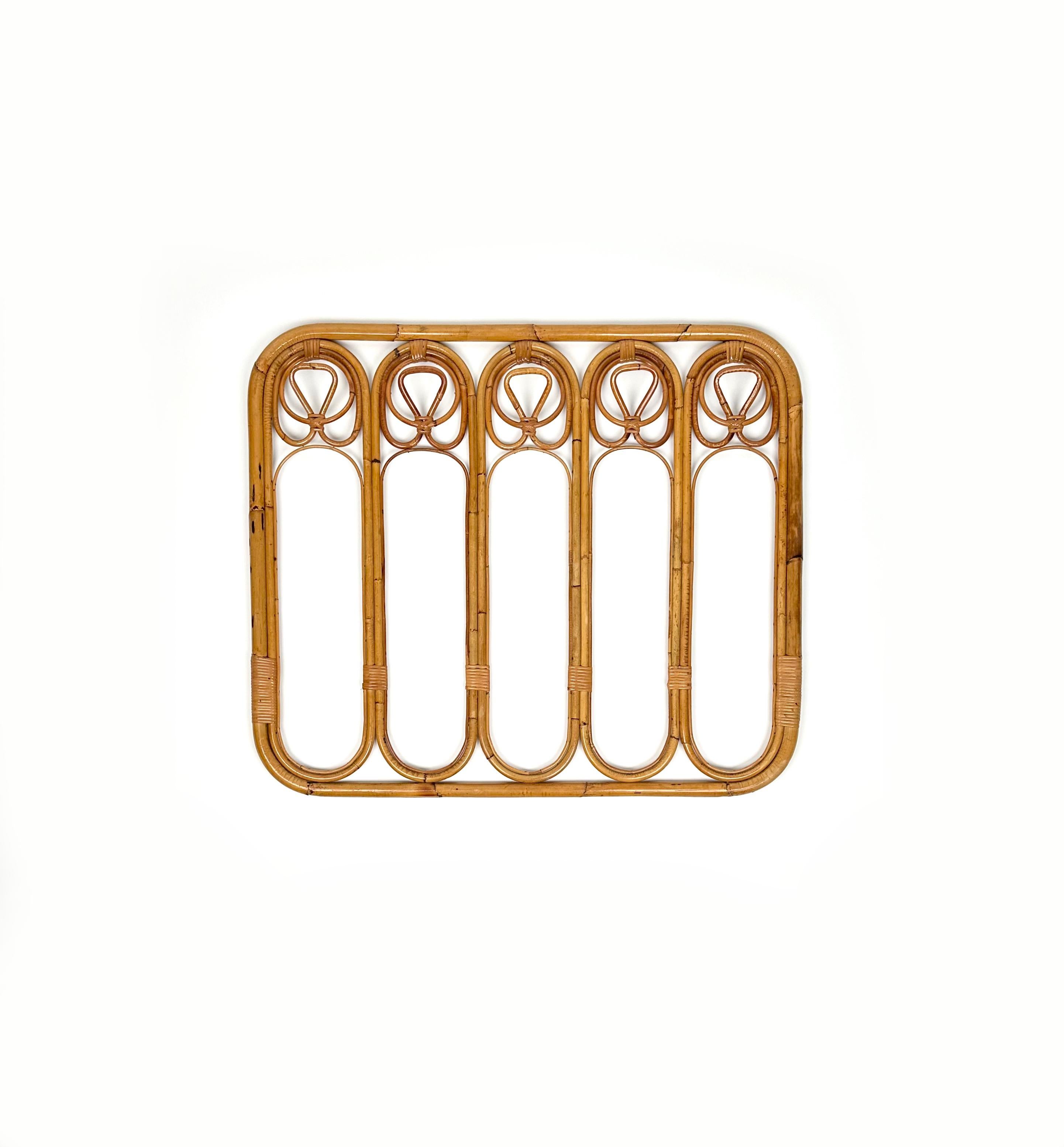 Mid-Century Bamboo and Rattan Coat Rack Stand, Italy 1960s In Good Condition For Sale In Rome, IT