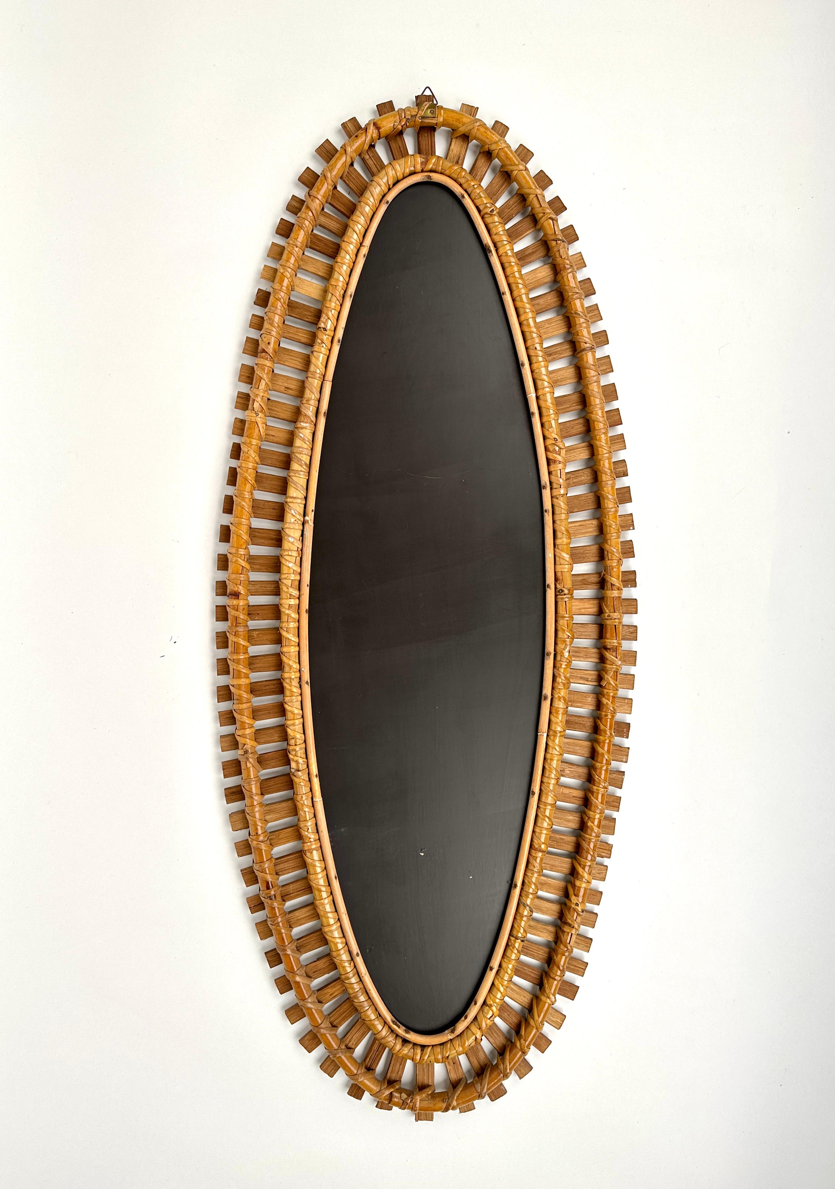 Mid-Century Bamboo and Rattan Oval Wall Mirror, Italy, 1960s For Sale 4