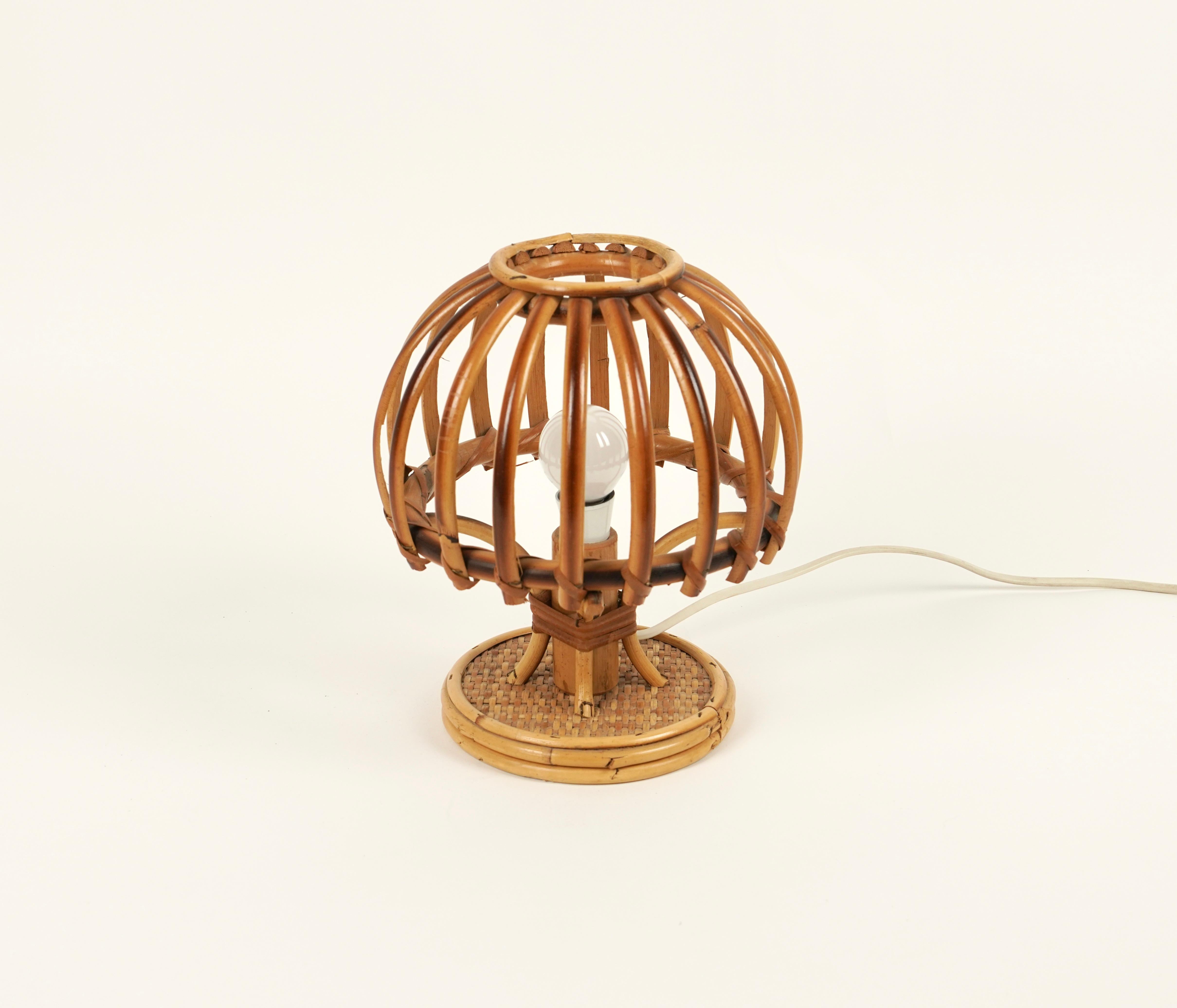 Midcentury Bamboo and Rattan Pair of Table Lamps Louis Sognot Style Italy, 1970s In Good Condition For Sale In Rome, IT