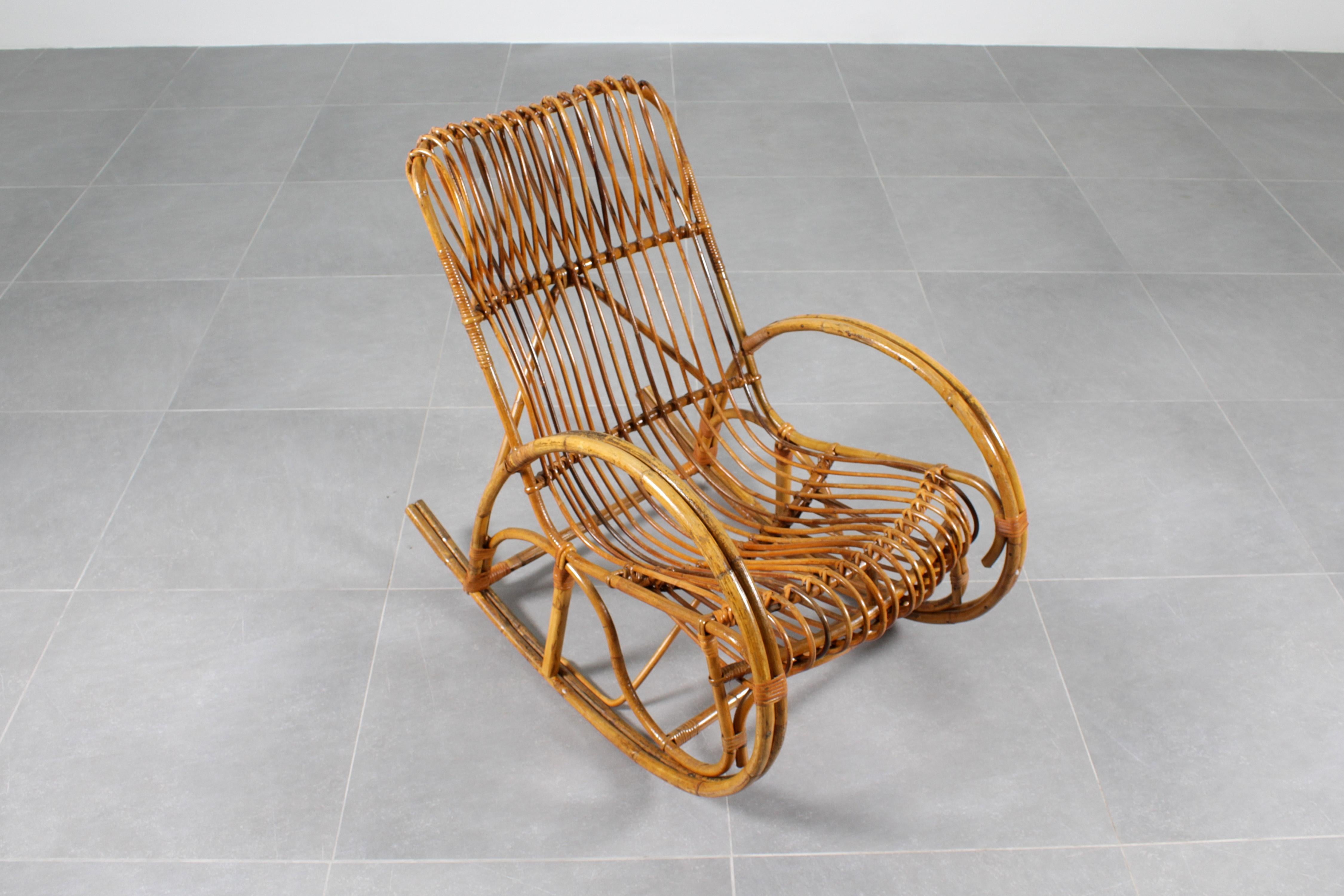 Mid-Century Bamboo and Rattan Rocking Chair Franco Albini style, Italy 60s For Sale 3