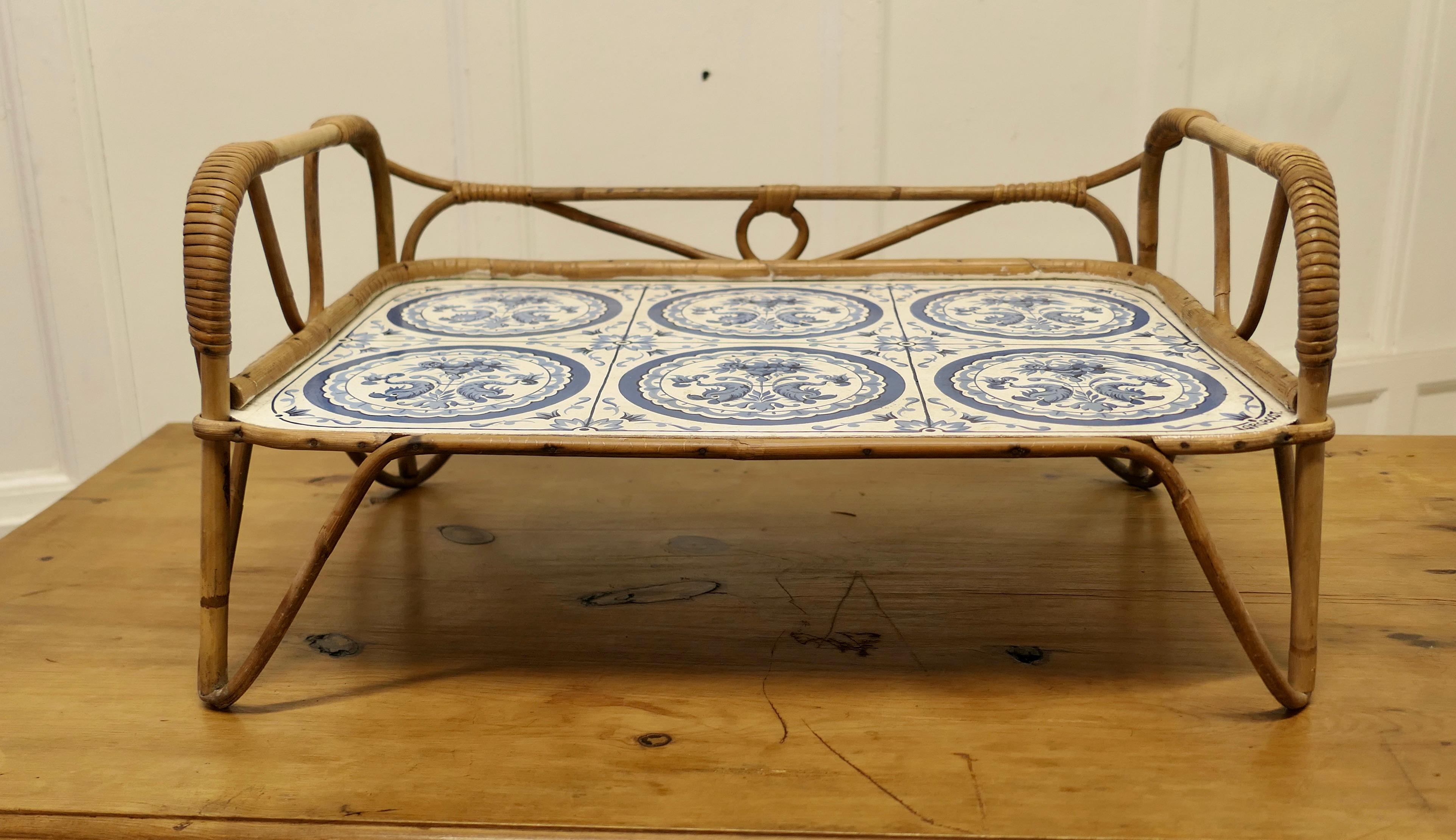 Mid-Century Modern Mid-Century Bamboo and Simulated Delft Bed Tray For Sale