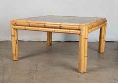 Table basse du milieu du siècle dernier en bambou et verre fumé, Espagne, années 1970