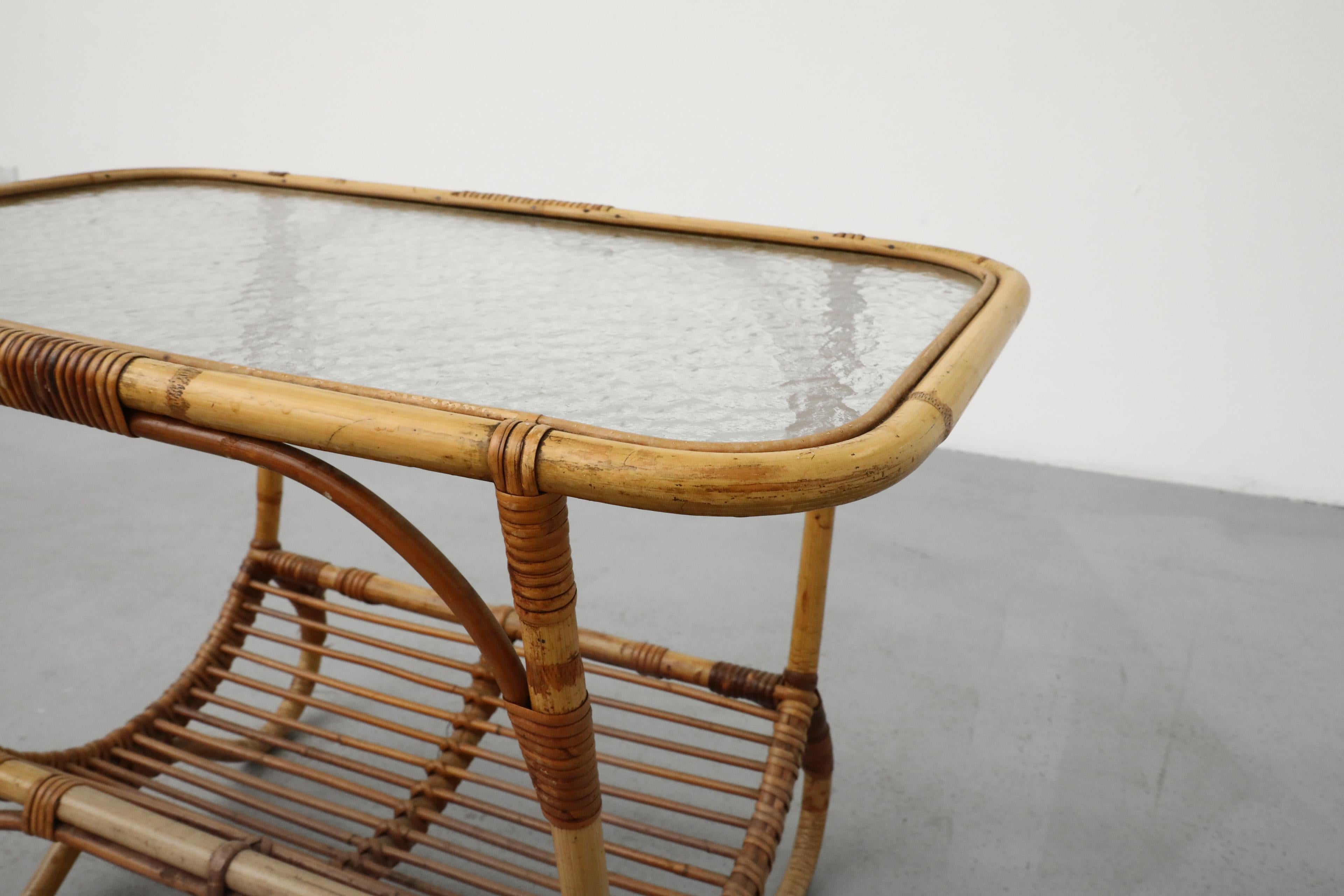 Table basse du milieu du siècle dernier en bambou et verre texturé de Rohe Noordwolde en vente 3