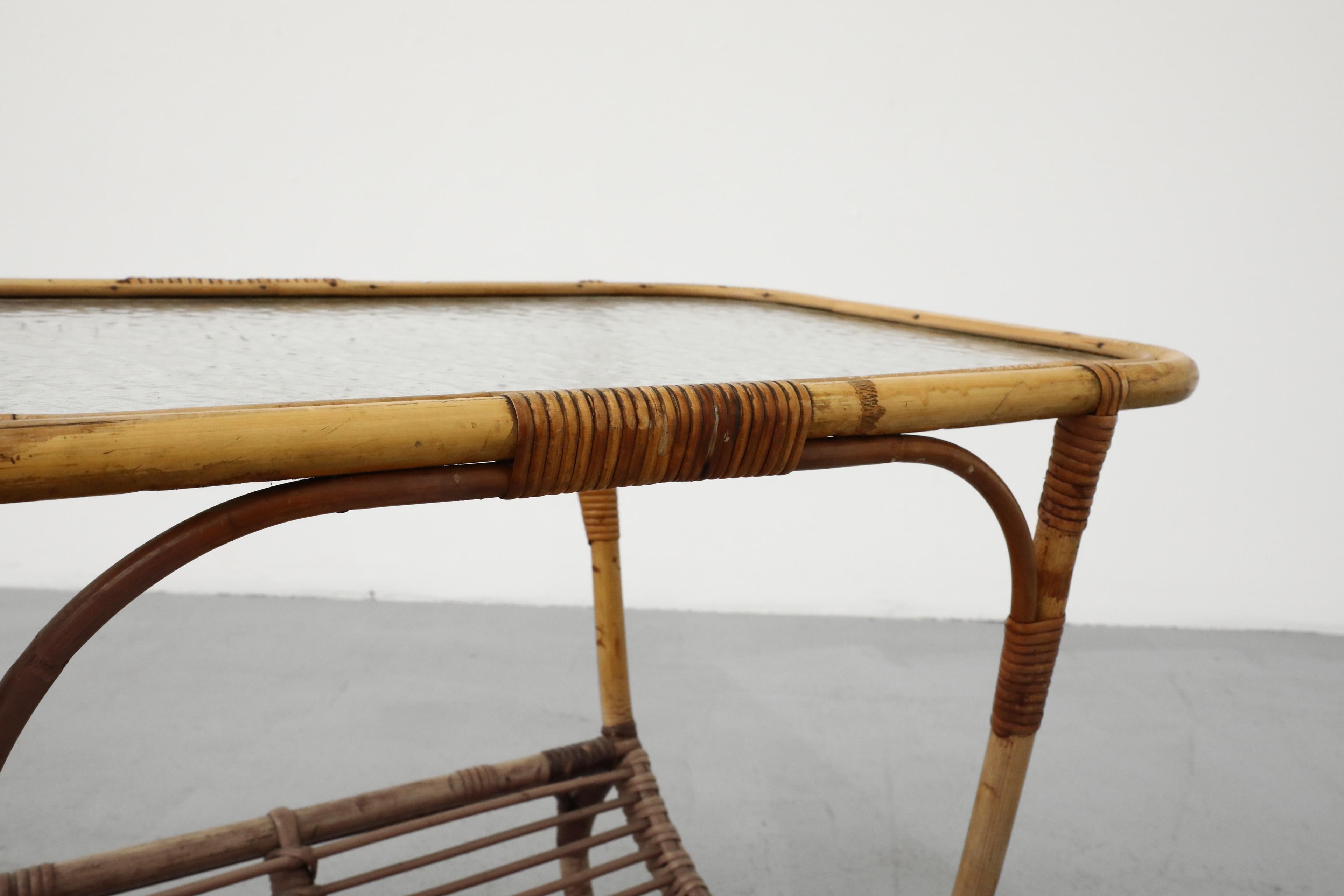 Table basse du milieu du siècle dernier en bambou et verre texturé de Rohe Noordwolde en vente 4