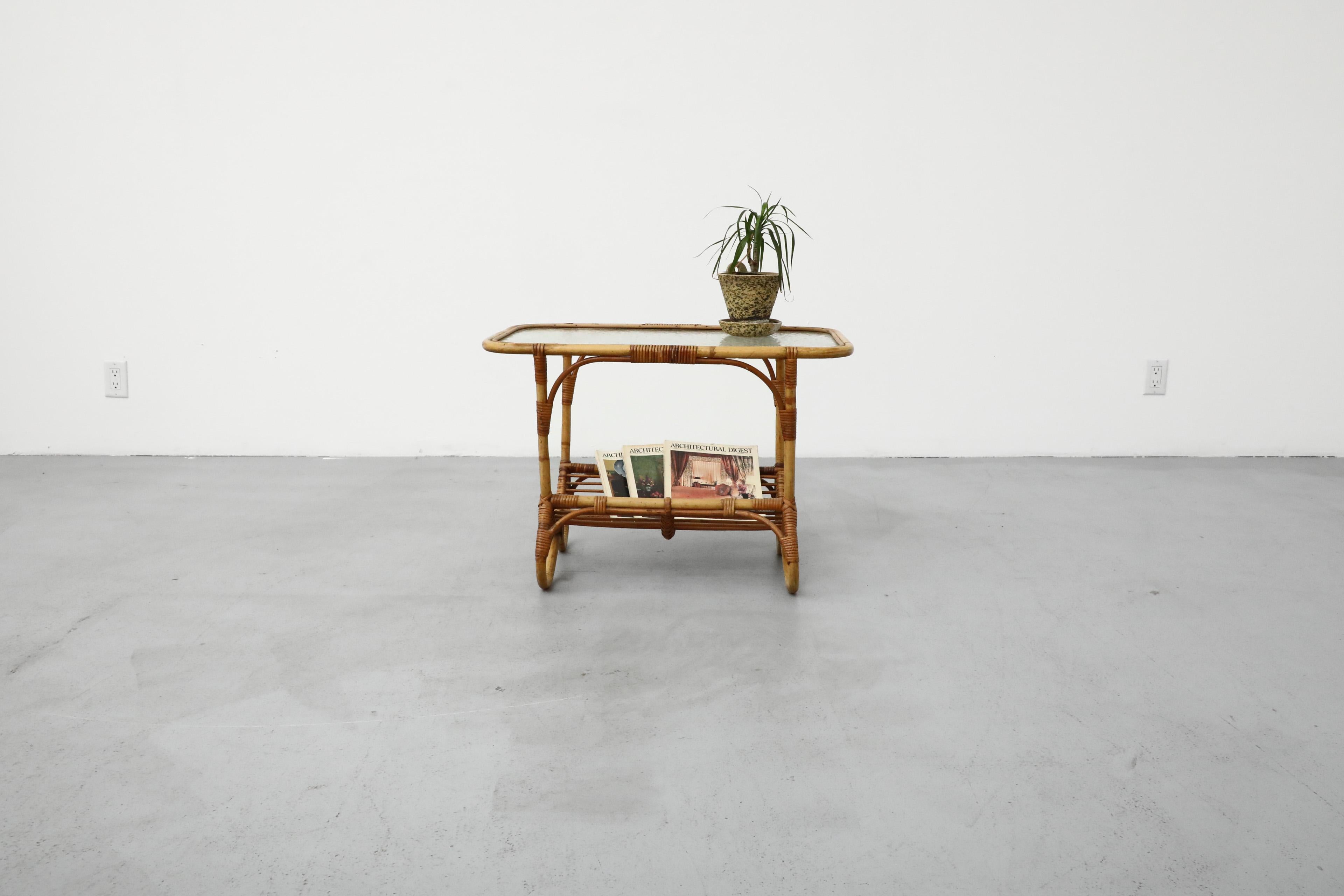 Bambou Table basse du milieu du siècle dernier en bambou et verre texturé de Rohe Noordwolde en vente