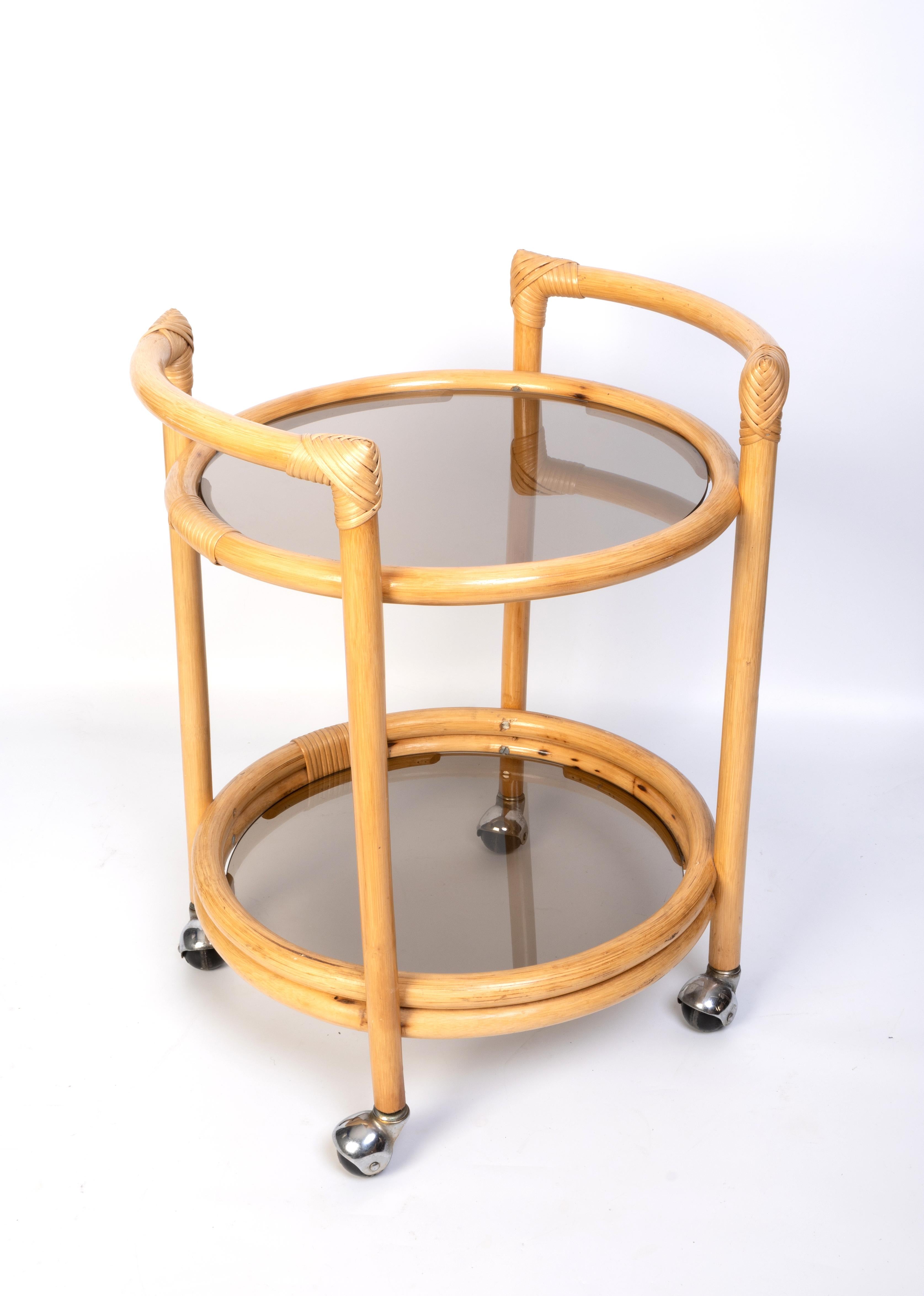 Table d'appoint circulaire en bambou, Italie, C.1960 en vente 4