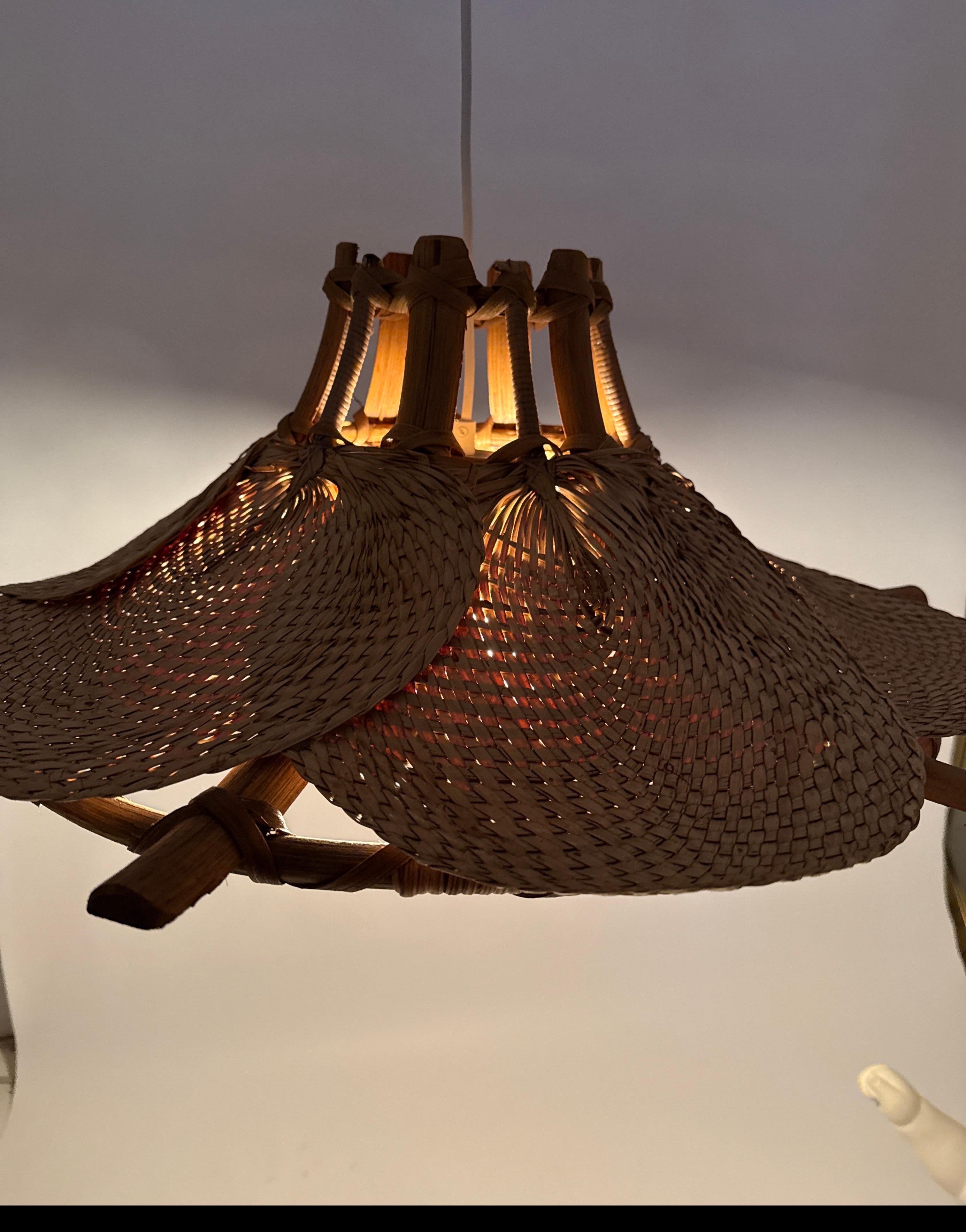 Mid-Century moderno Lampada a ventaglio in bambù Uchiwa di metà secolo nello stile di Ingo Maurer in vendita