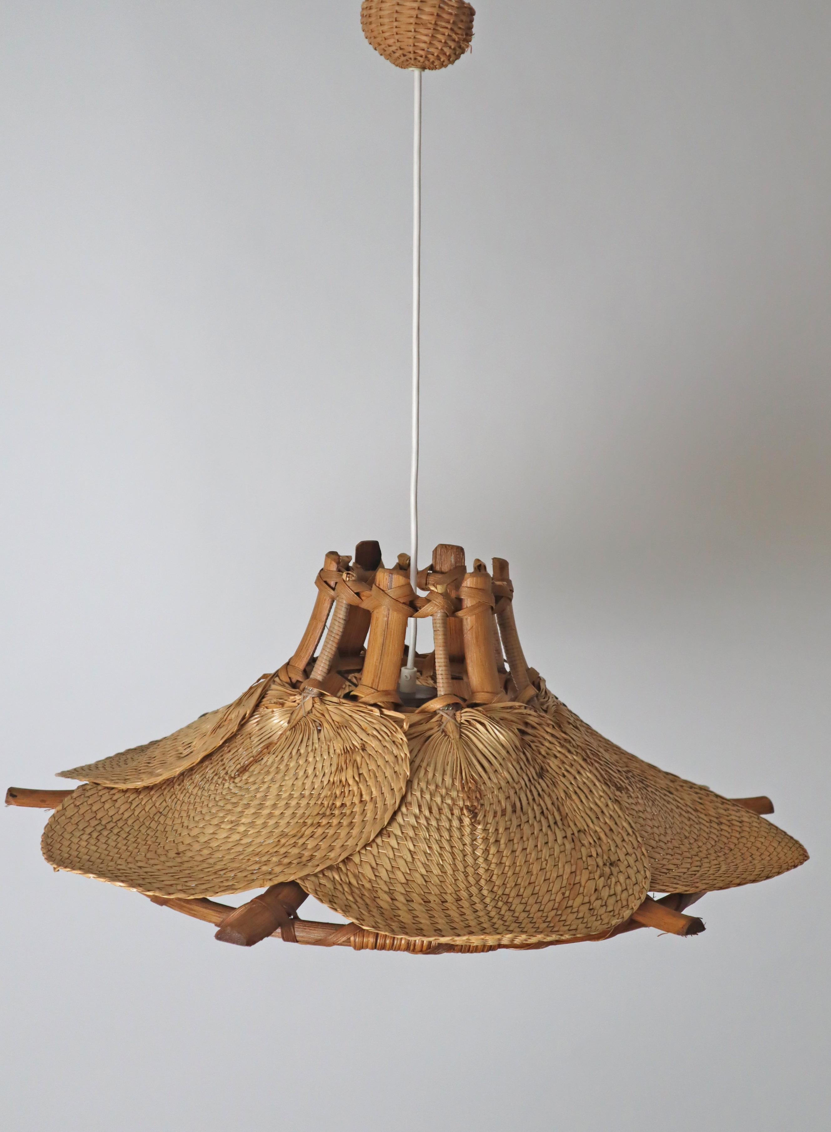 Lampada a ventaglio in bambù Uchiwa di metà secolo nello stile di Ingo Maurer in vendita 1