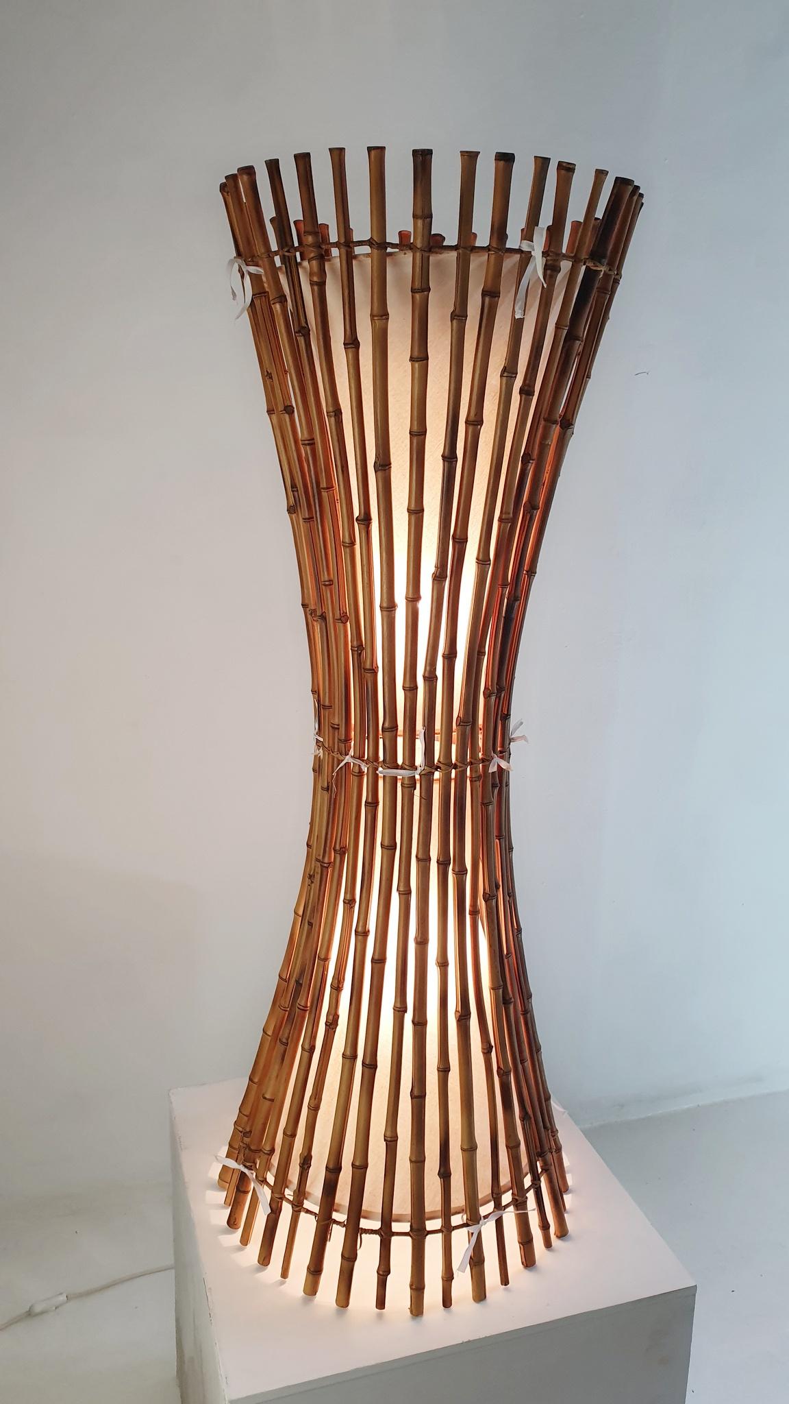 Italiano Lampada da terra in bambù di metà secolo dopo Franco Albini, anni '60 in vendita