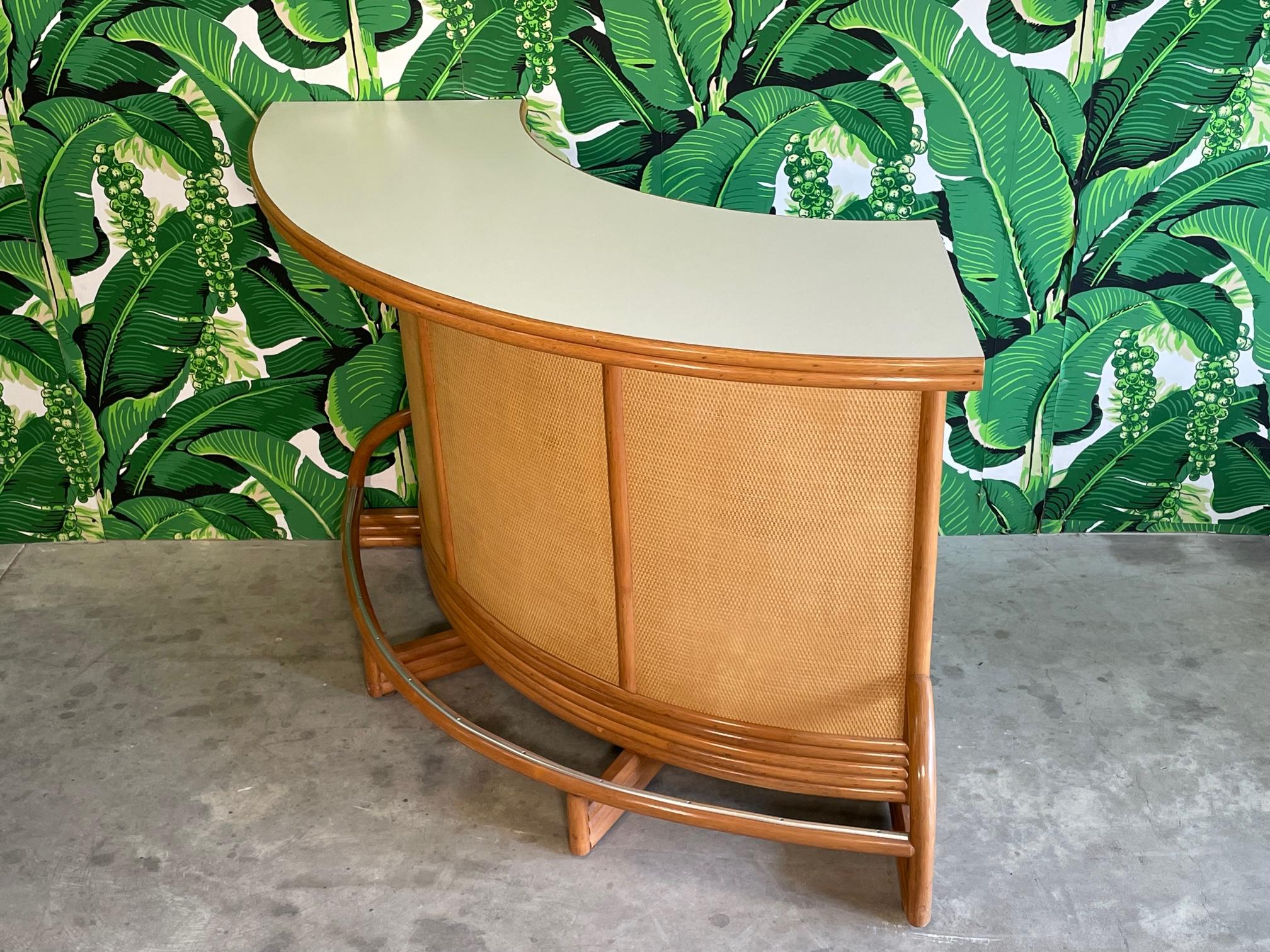corner tiki bar