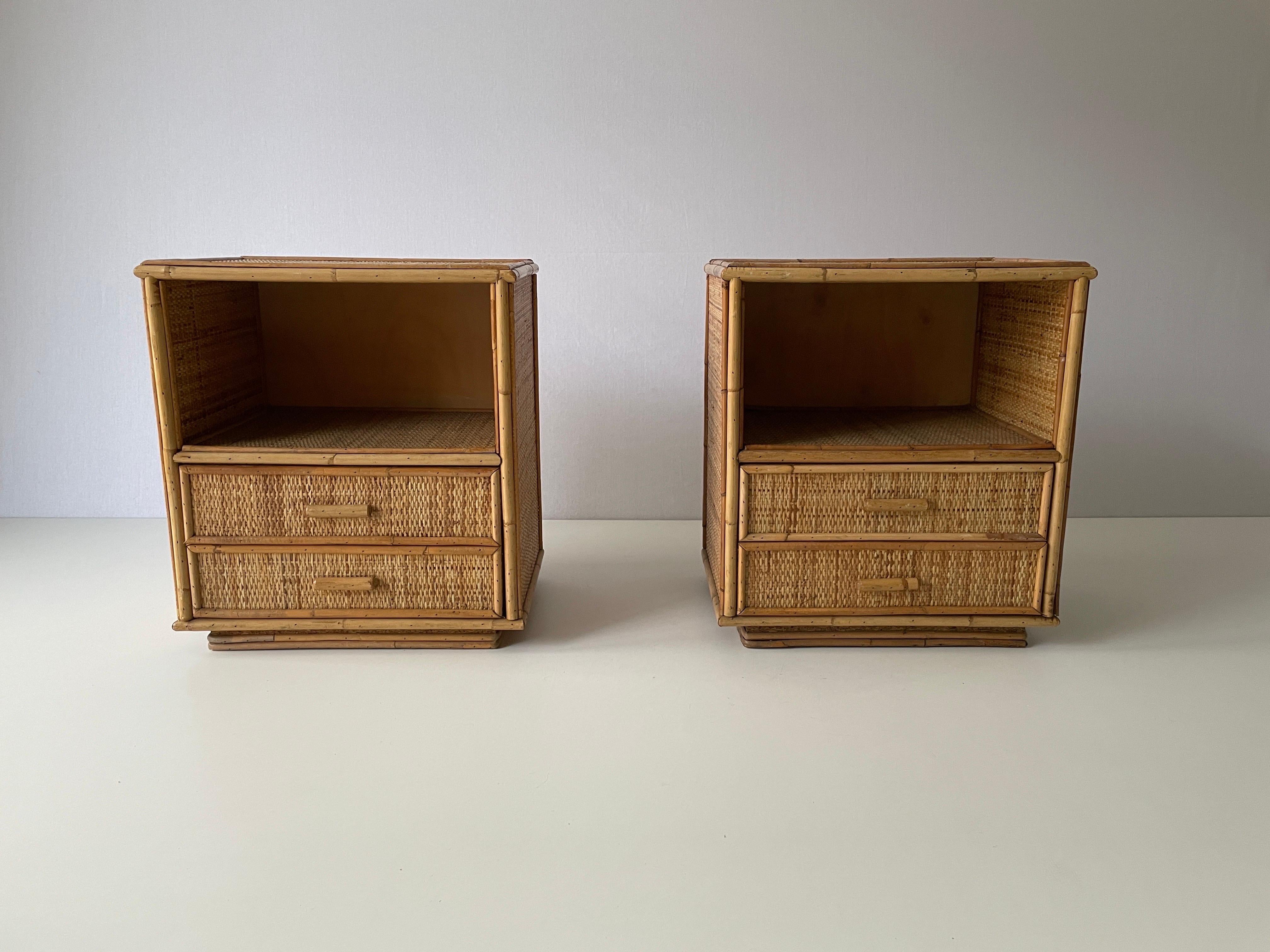 Mid-century Bamboo & Rattan Pair of Bedside Tables, 1970s, Italy

No damage, no crack.
Wear consistent with age and use.

Measurements: 
Height: 52 cm
Width: 46 cm
Depth: 32 cm
