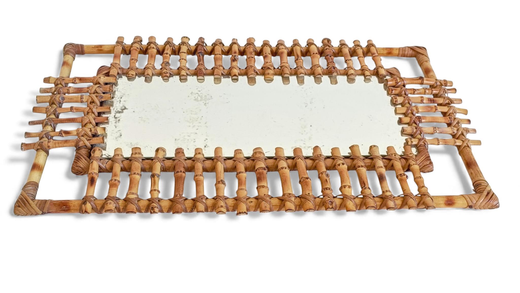 Espejo rectangular de pared de bambú y ratán de mediados de siglo con pátina, Francia, años 50 mediados del siglo XX en venta