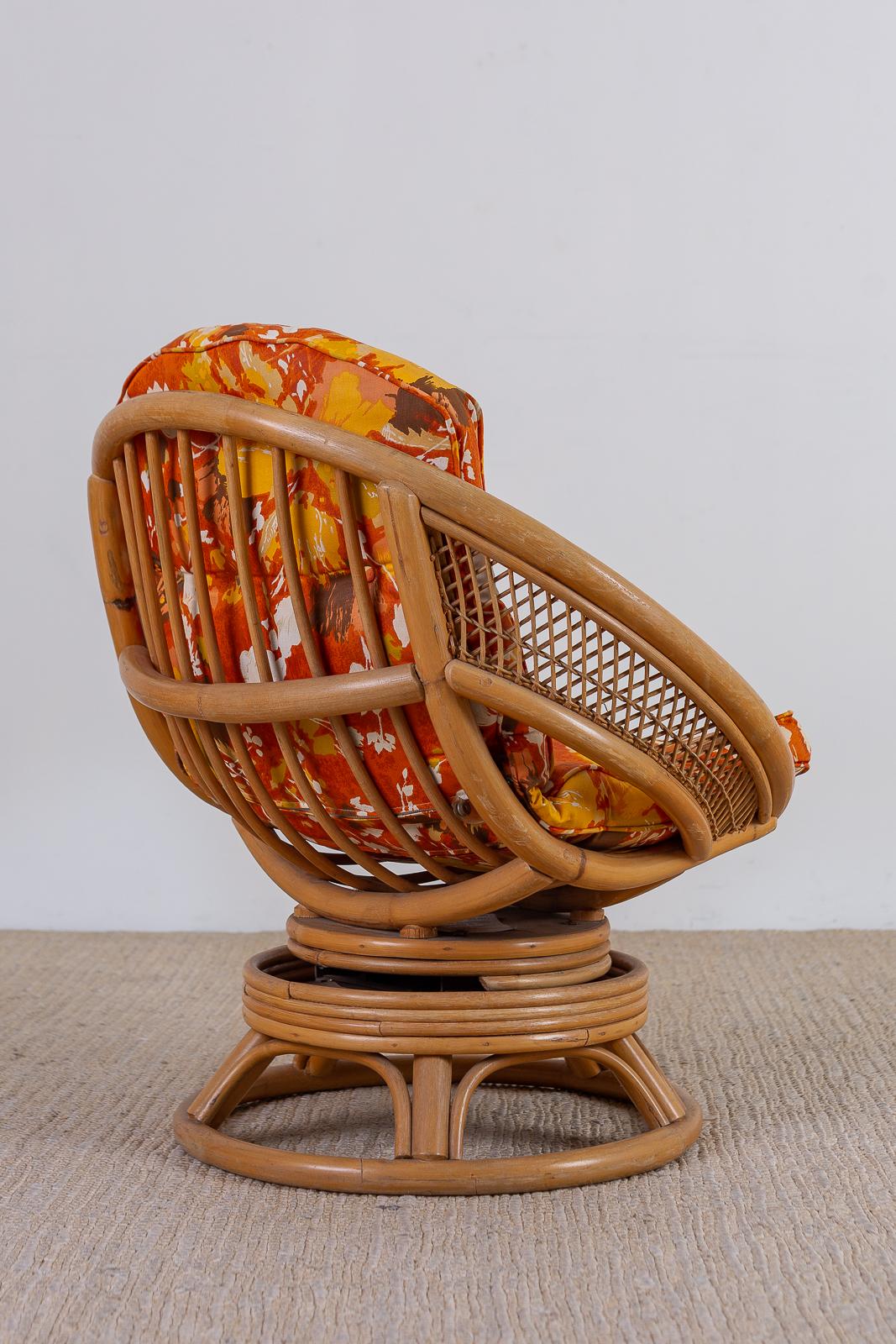 20th Century Midcentury Bamboo Rattan Wicker Round Swivel Lounge Chair
