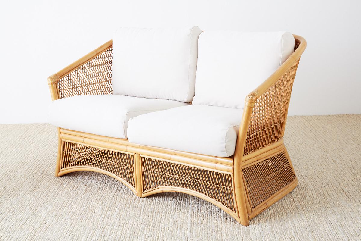 Midcentury Bamboo Rattan Wicker Settee or Loveseat In Good Condition In Rio Vista, CA