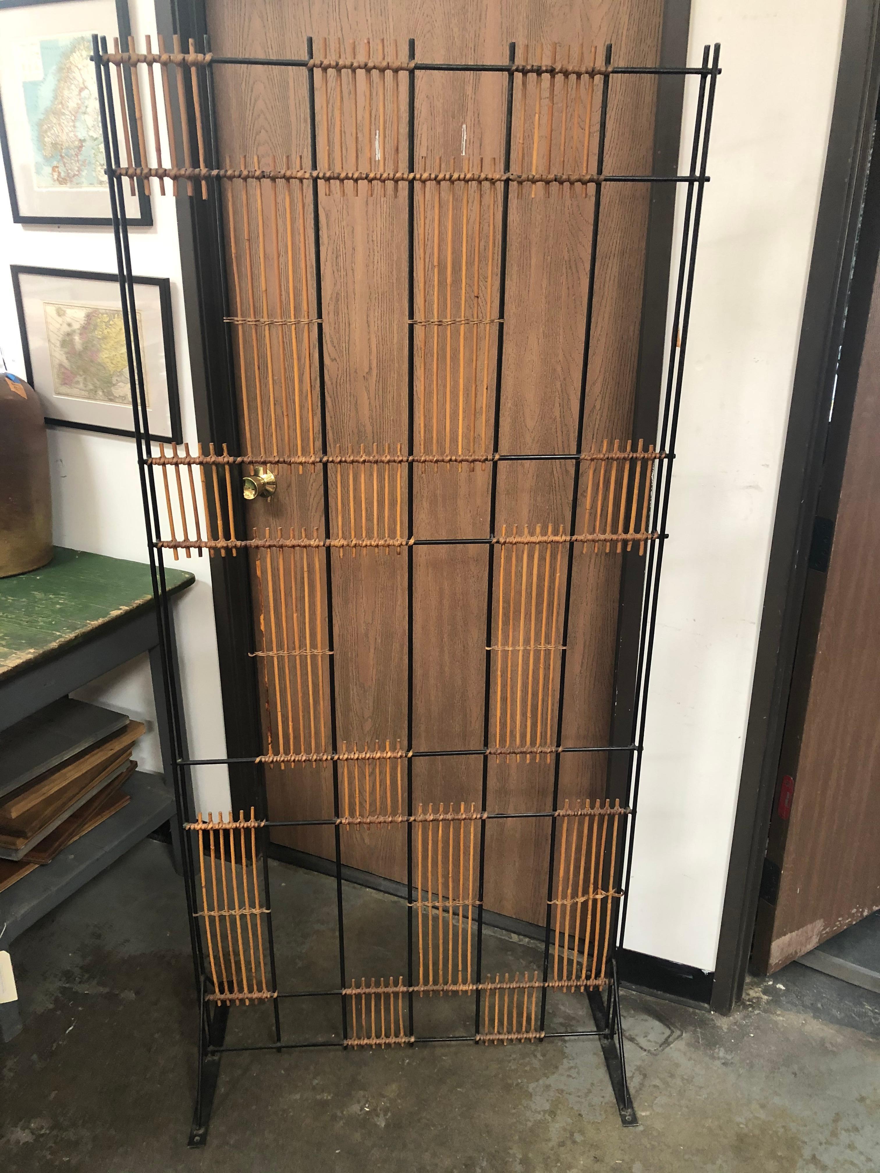 Midcentury Bamboo Screen In Good Condition For Sale In Los Angeles, CA