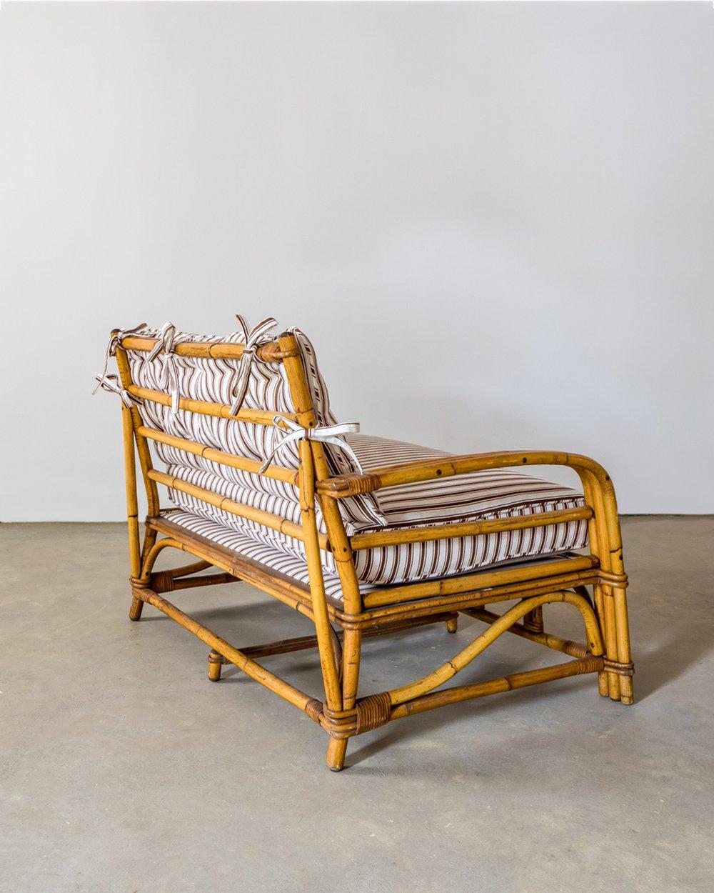 Mid-Century moderno Divano in bambù di metà secolo in vendita