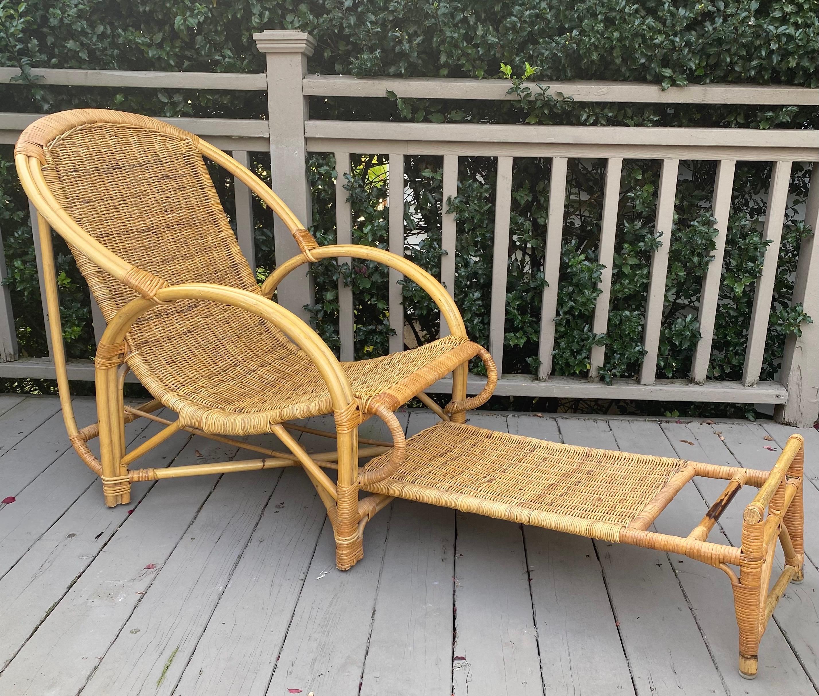 Mid Century Bamboo Wicker Lounge Chair with Extendable Ottoman In Good Condition In Lambertville, NJ