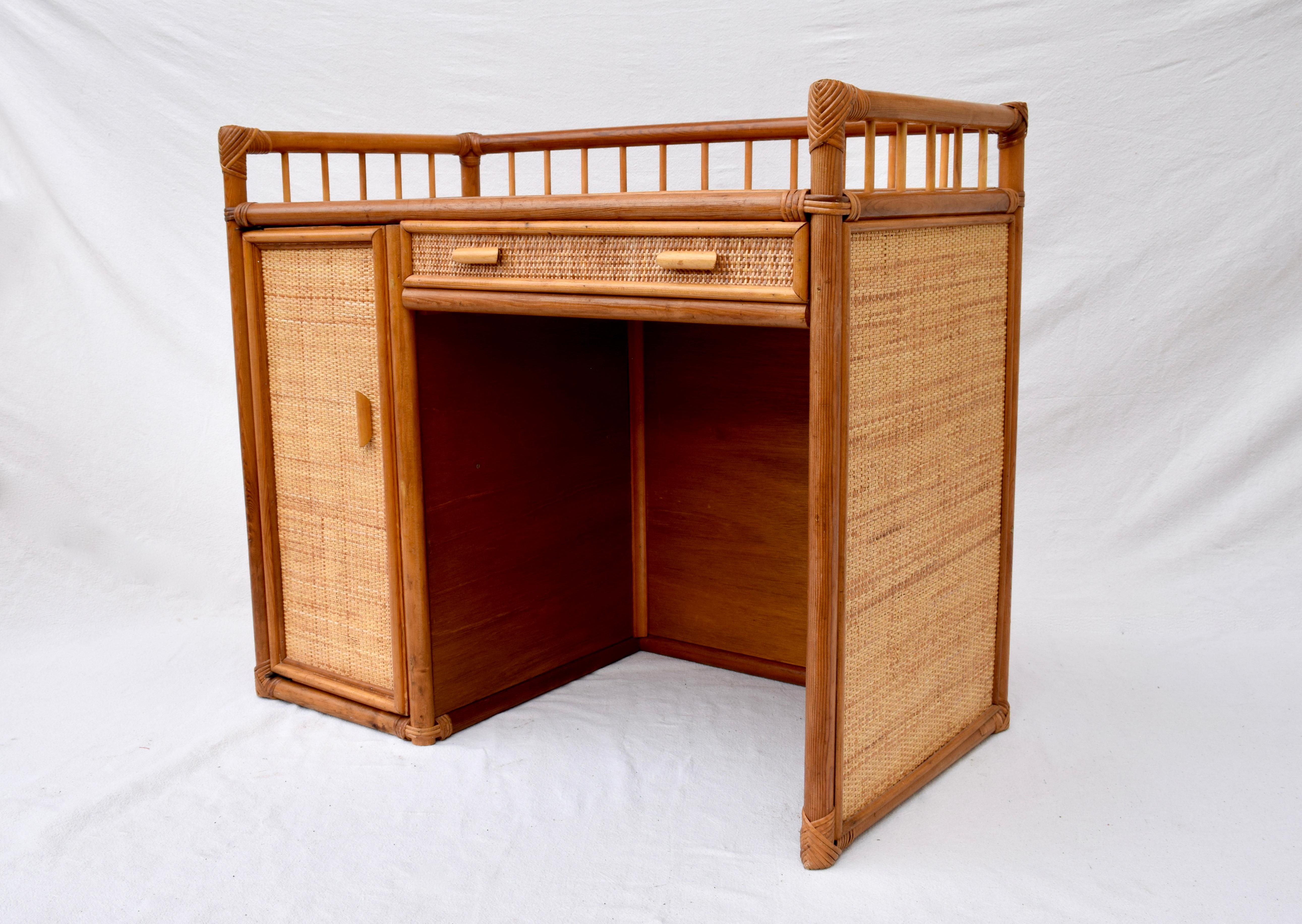 Mid-Century Modern Mid-Century Bamboo, Wood and Rattan Writing Table Desk, Italy, 1970s