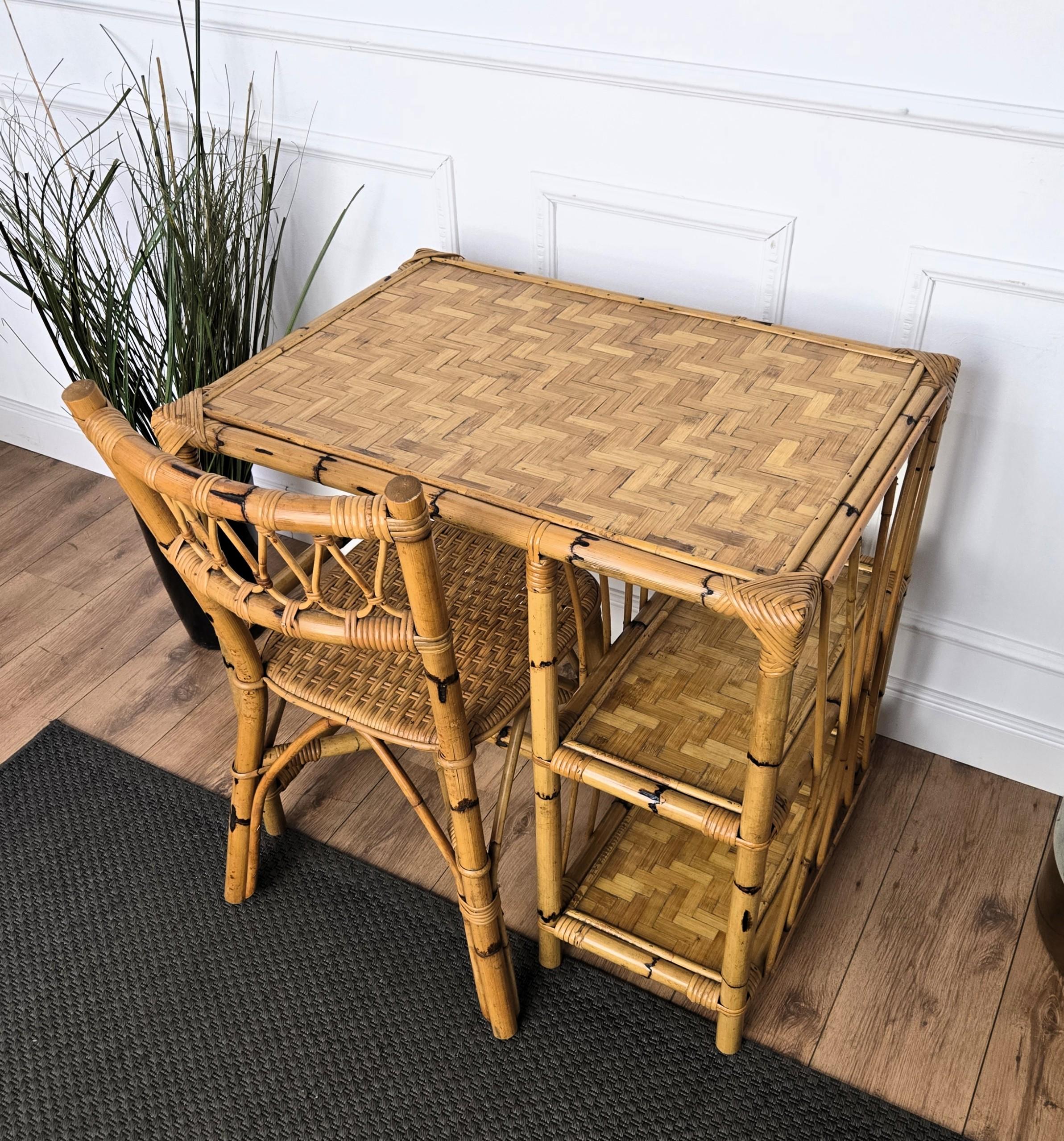 Table à écrire et chaise en bambou, bois et rotin du milieu du siècle, Italie, années 1970 en vente 3
