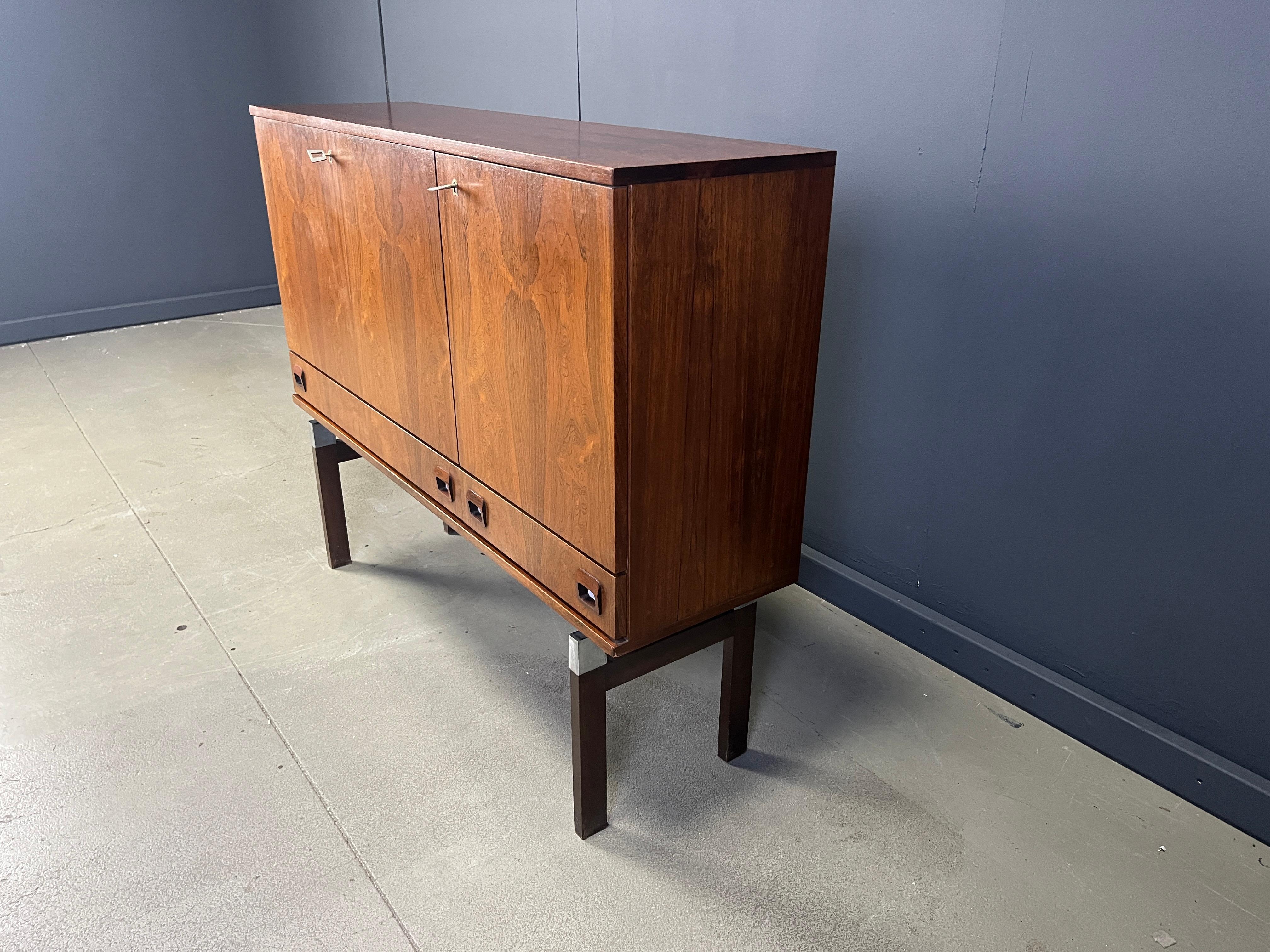 Mobile bar di metà secolo di Fristho, anni '60 in vendita 4