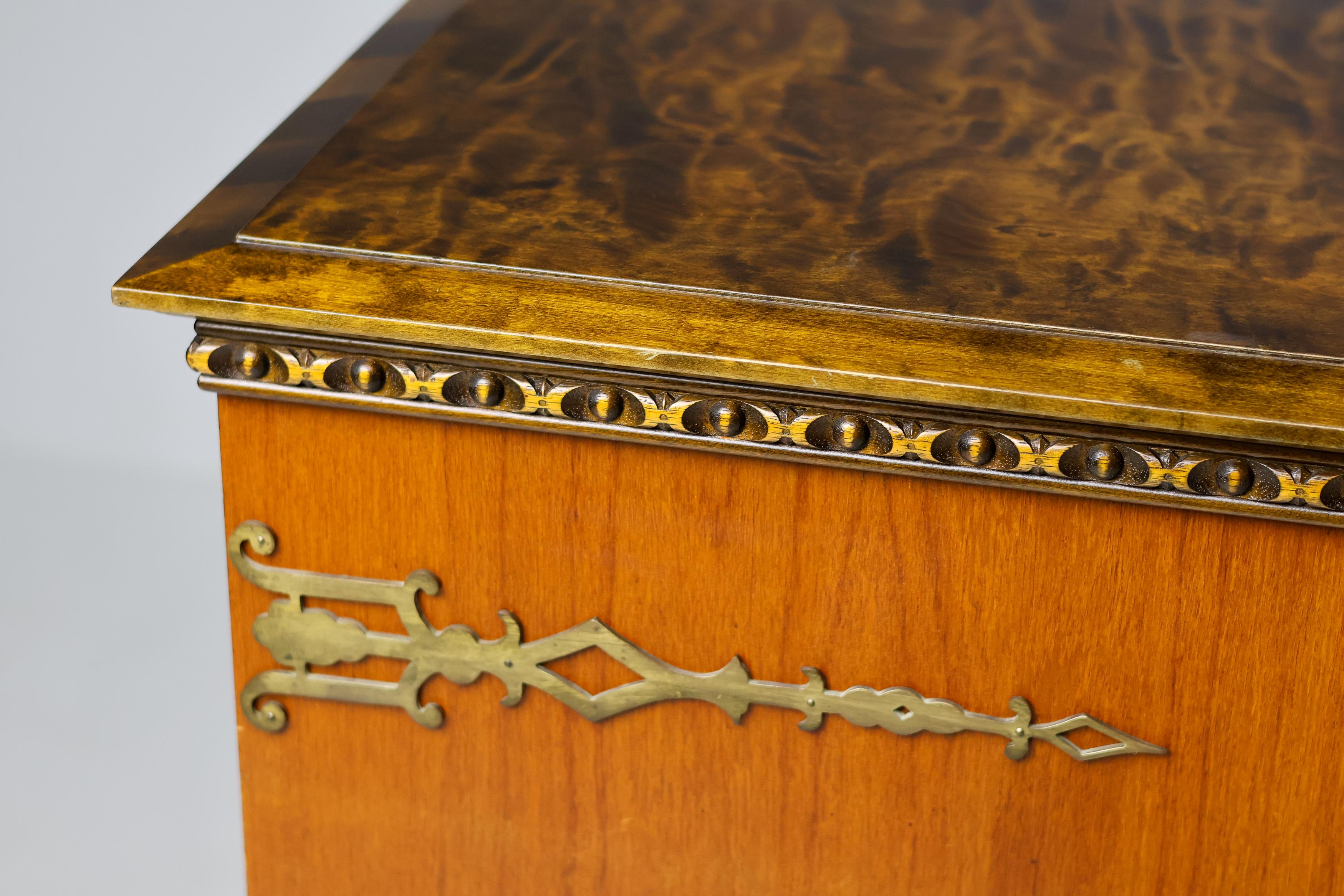 Mid-Century Bar Cabinet by Möbelproduktion AB, Sweden, ca 1950s In Good Condition For Sale In Dronten, NL