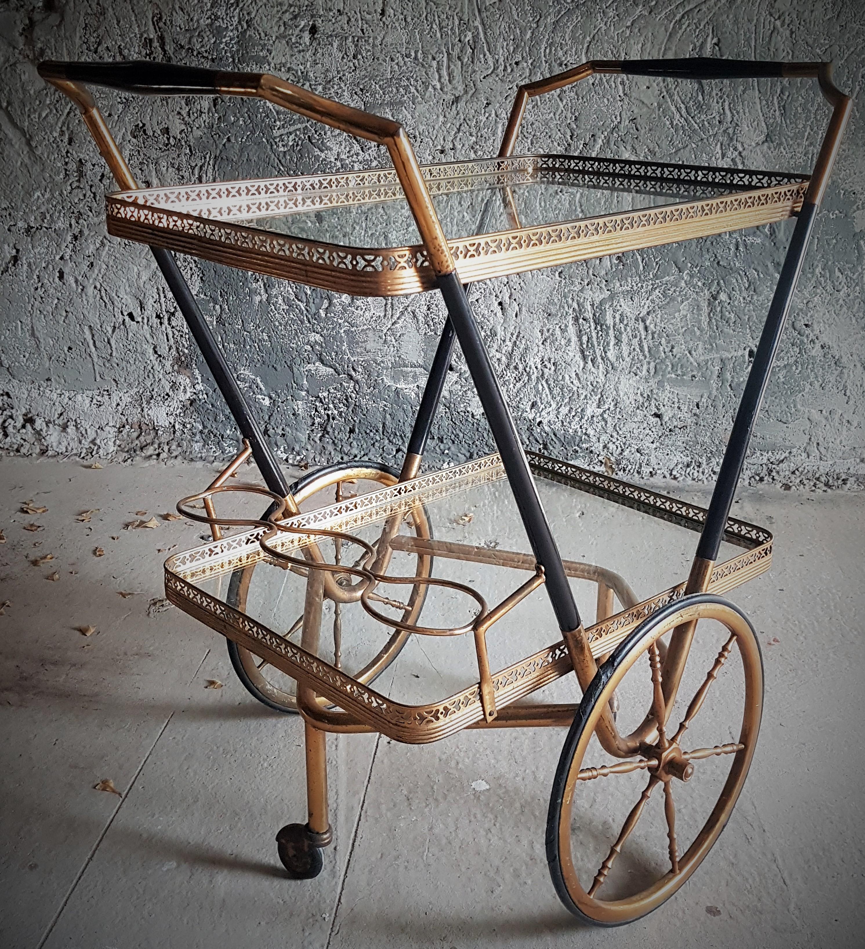 Mid-Century Bar Cart Brass and Wood by Cesare Lacca, Italie, 1950s For Sale 10