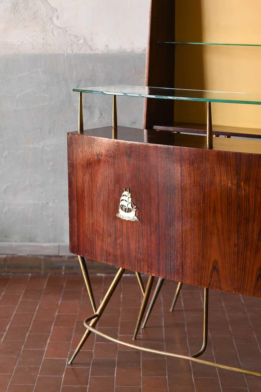 Mid-Century Bar Counter in wood, brass and glass. Italian artisan production. For Sale 2