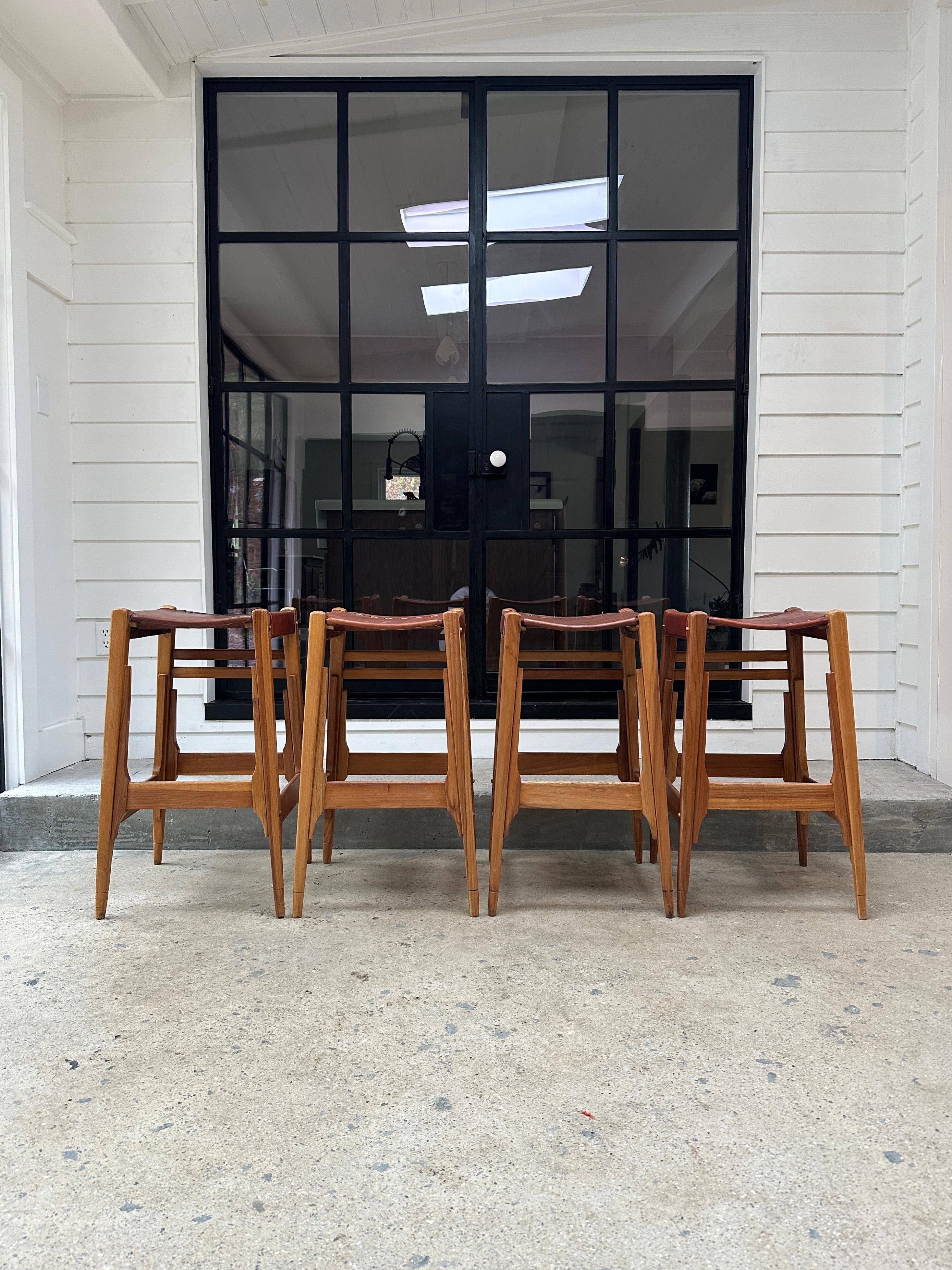 Mid-Century Modern Mid Century bar stools in wood and leather by Werner Biermann for Arte Sano, 4