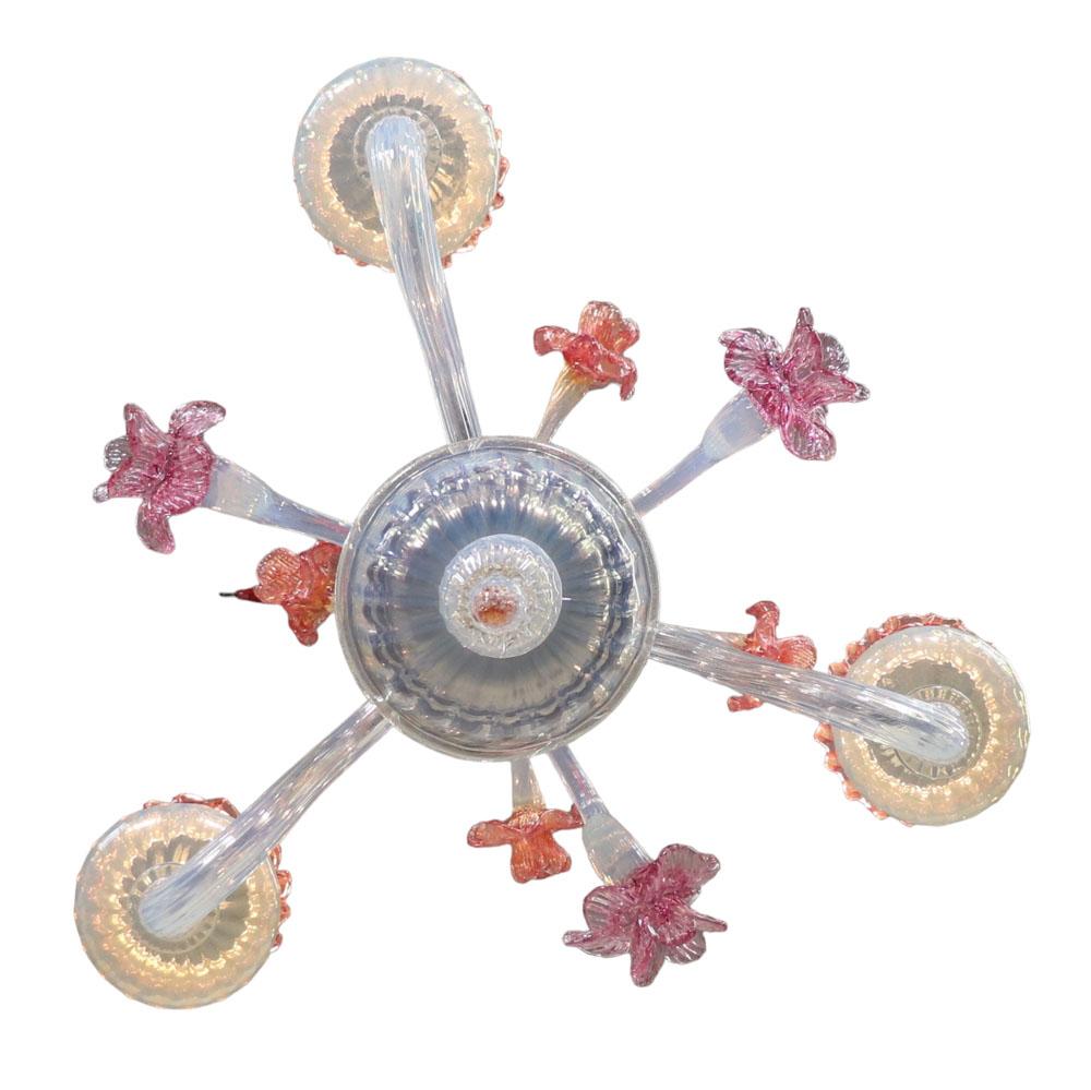 Lustre Murano à trois bras de lumière en opaline florale de style baroque du milieu du siècle dernier en vente 8