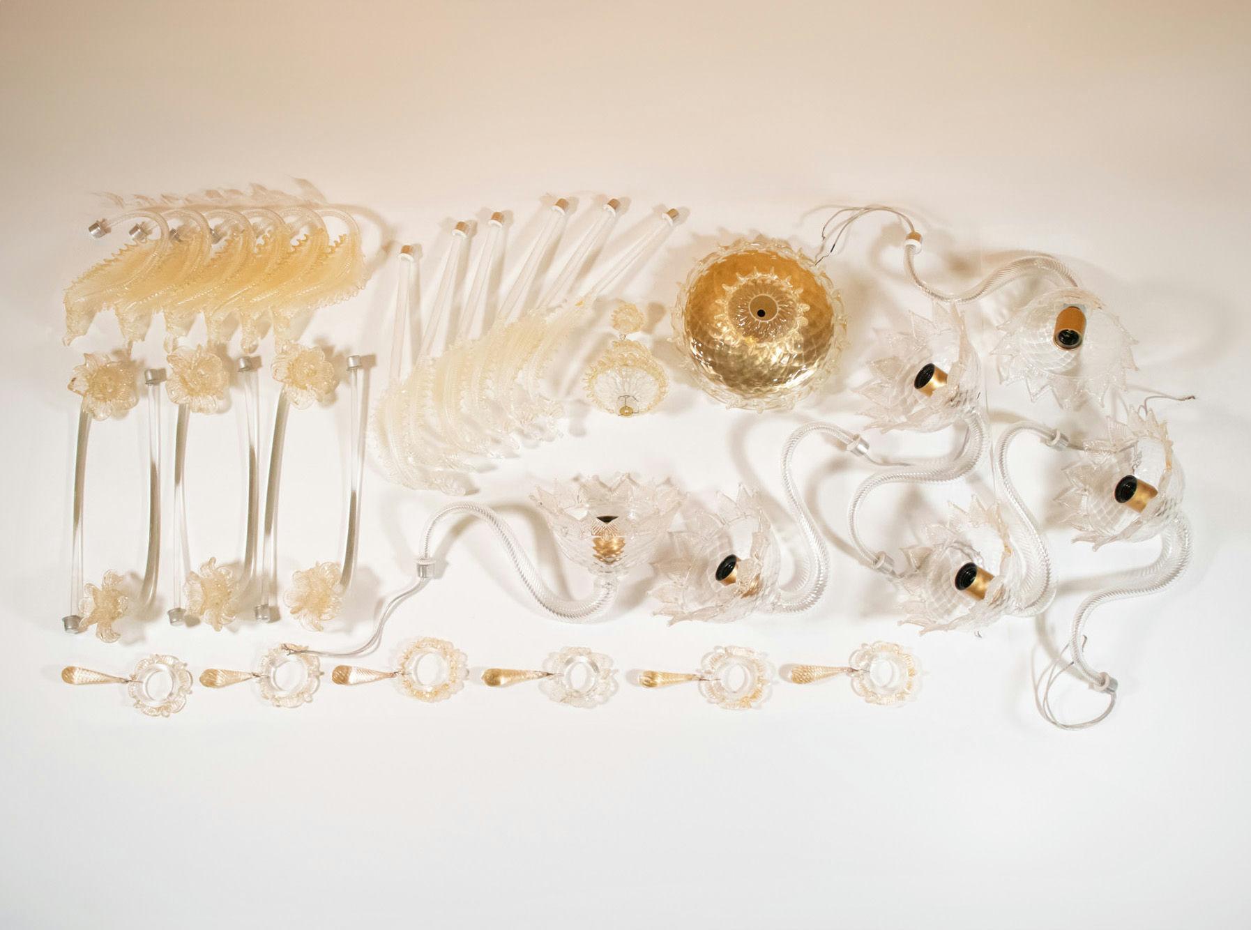 Lampadario di Murano in stile barocco di metà secolo con infusione d'oro 7