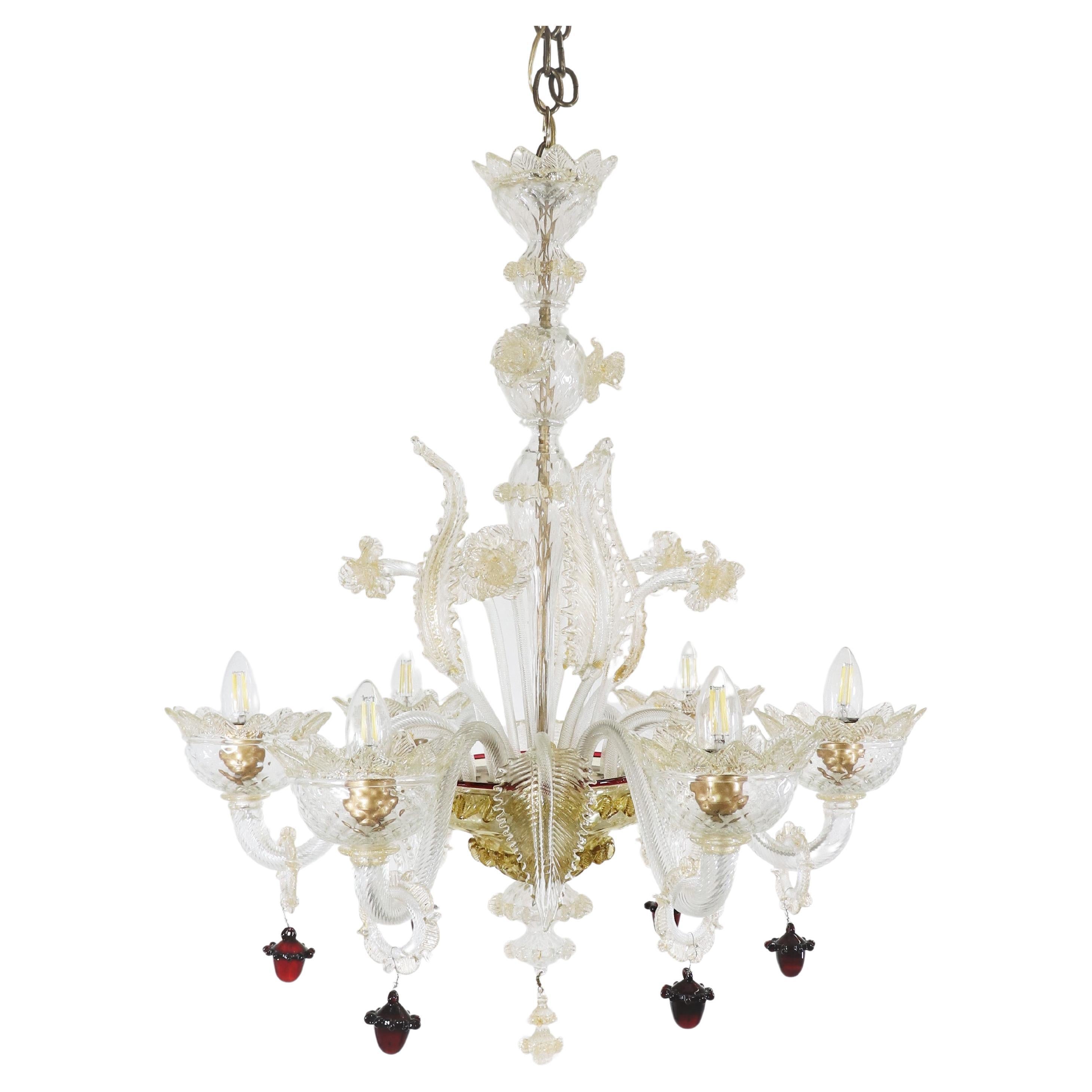 Mid-Century Barockstil Goldgefäß-Murano-Kronleuchter aus der Mitte des Jahrhunderts mit roten Bauwerken