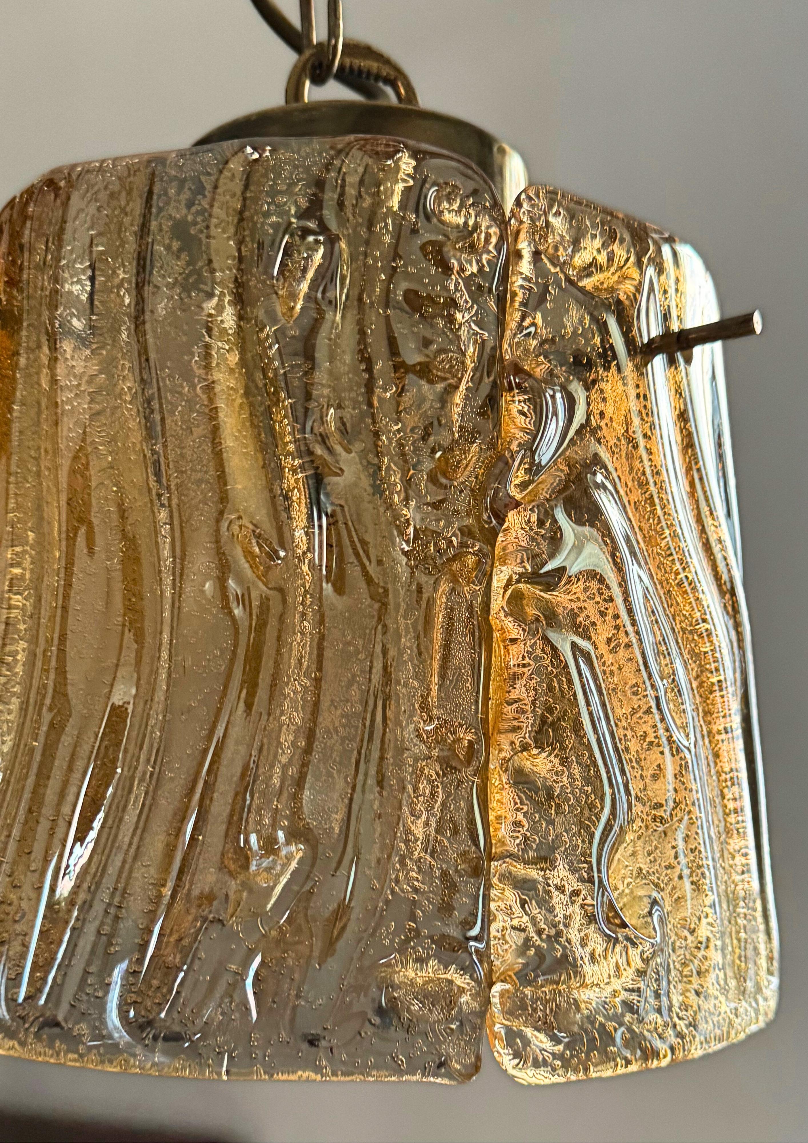 Lampada a sospensione in vetro dorato Barovier di metà secolo in vendita 4