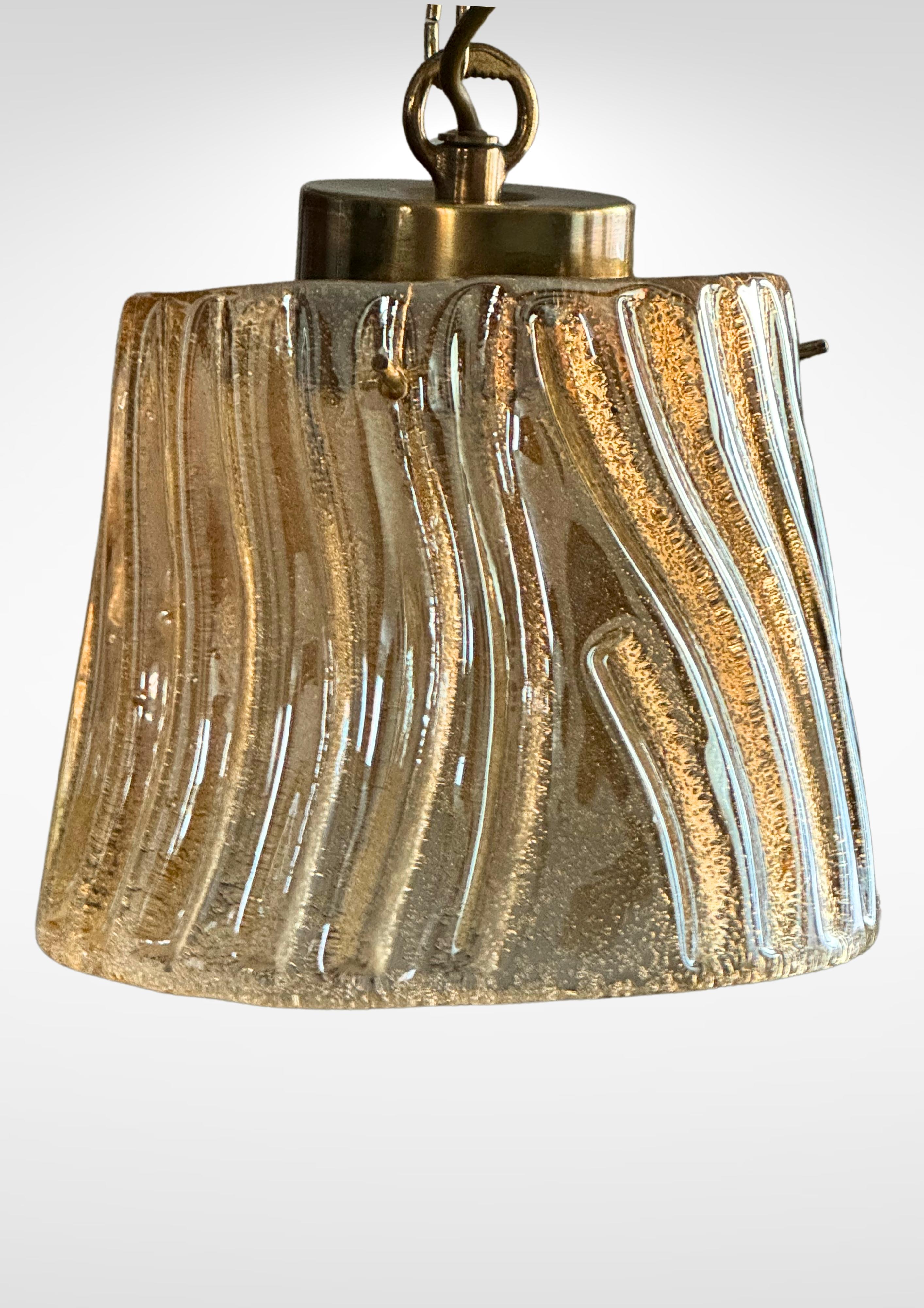Mid-Century moderno Lampada a sospensione in vetro dorato Barovier di metà secolo in vendita