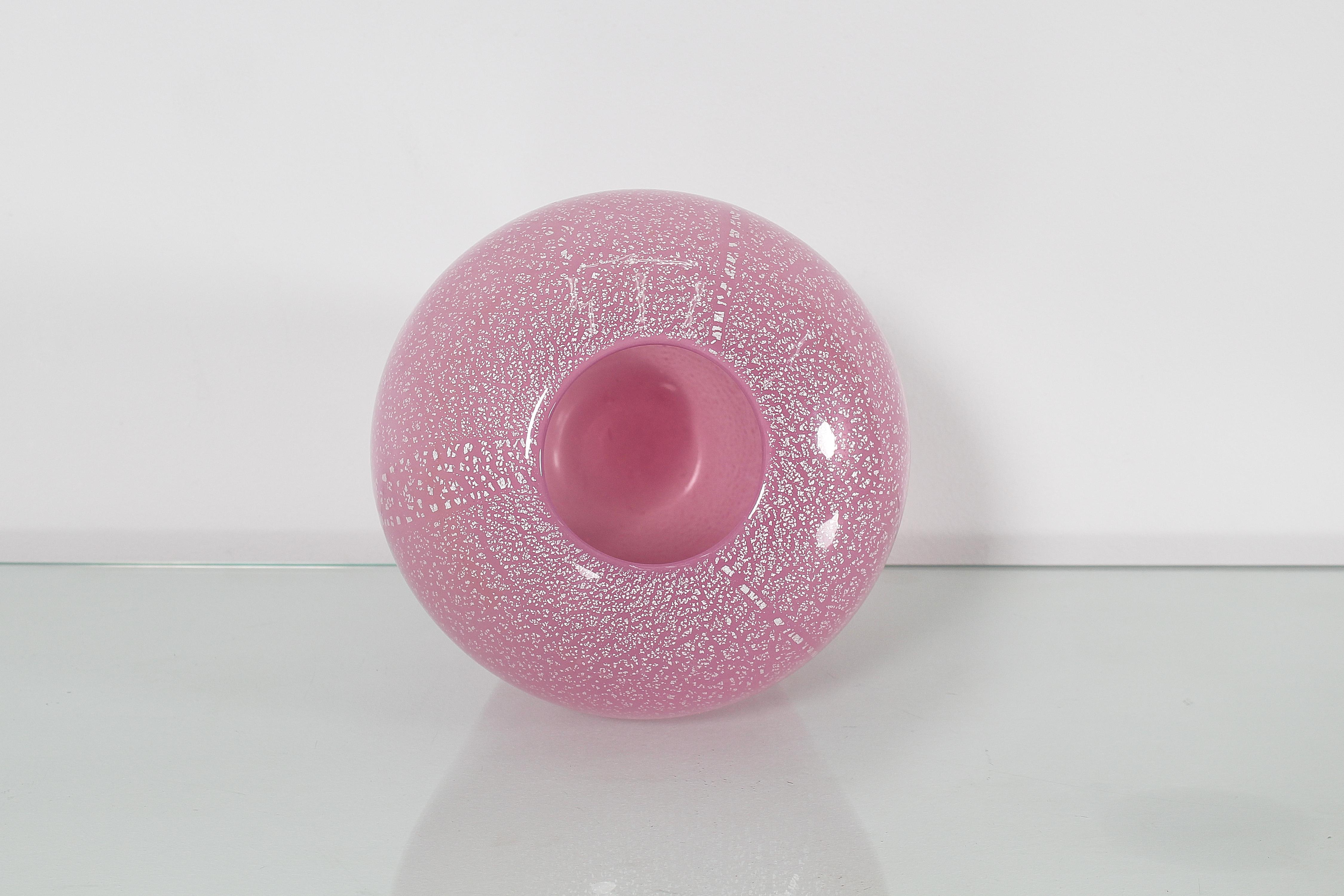 Late 20th Century Midcentury Barovier & Toso Pink Murano Glass Vase with Silver Leaf 70s Italy