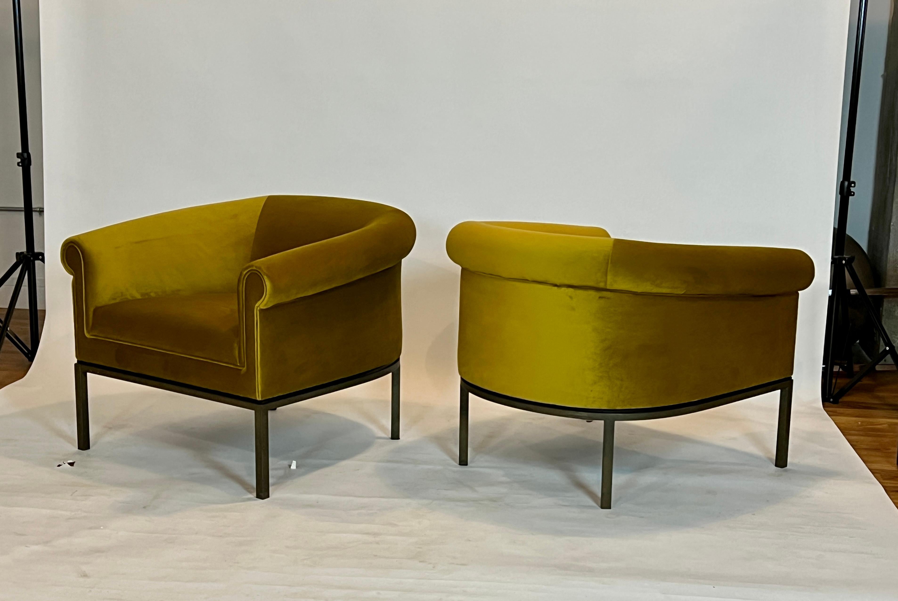 Mid-Century Barrel Chairs by Metropolitan in Green Velvet 1