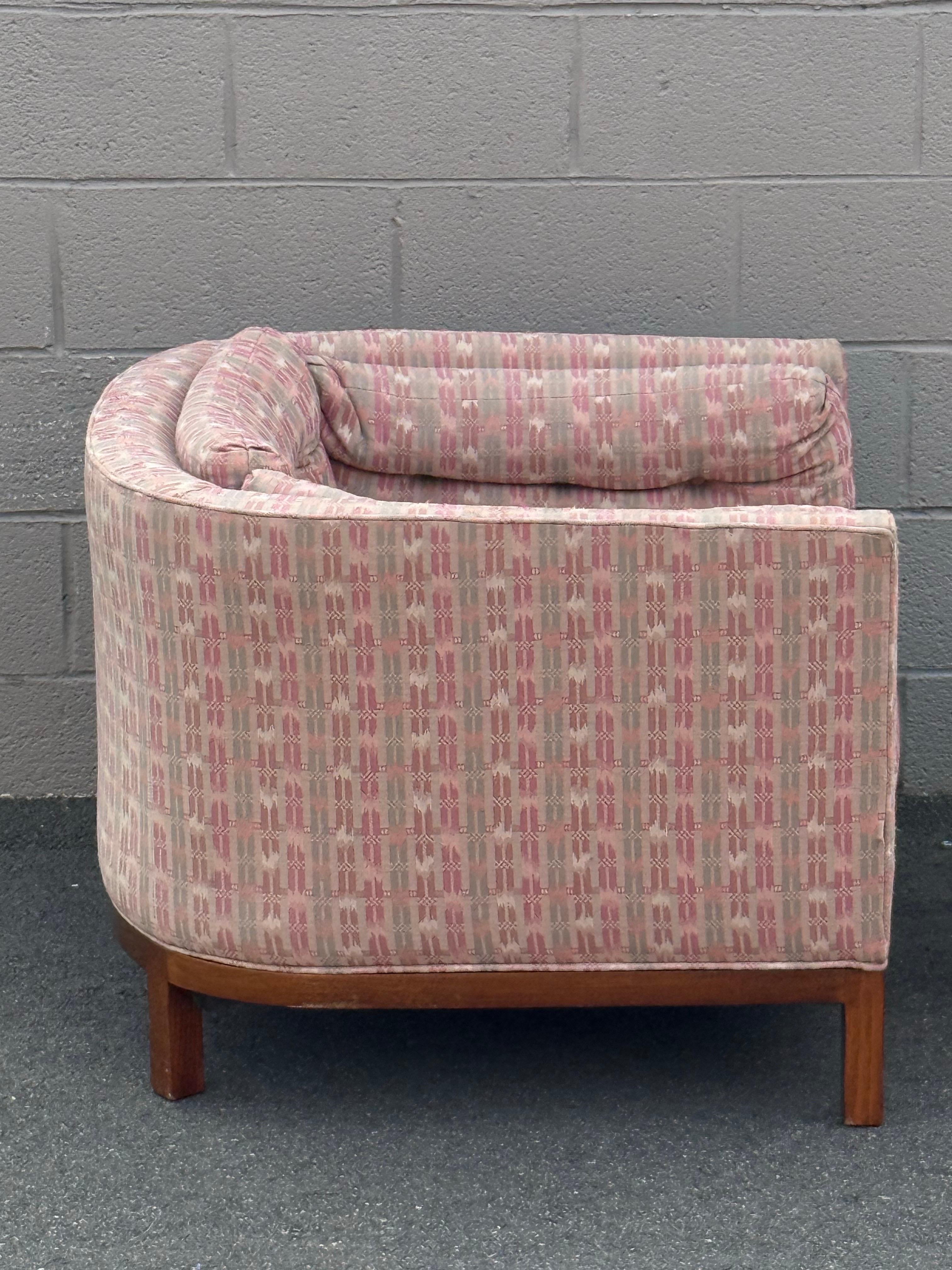 Sillón Barrel de Mitad de Siglo con Otomana by Dunbar en venta 5