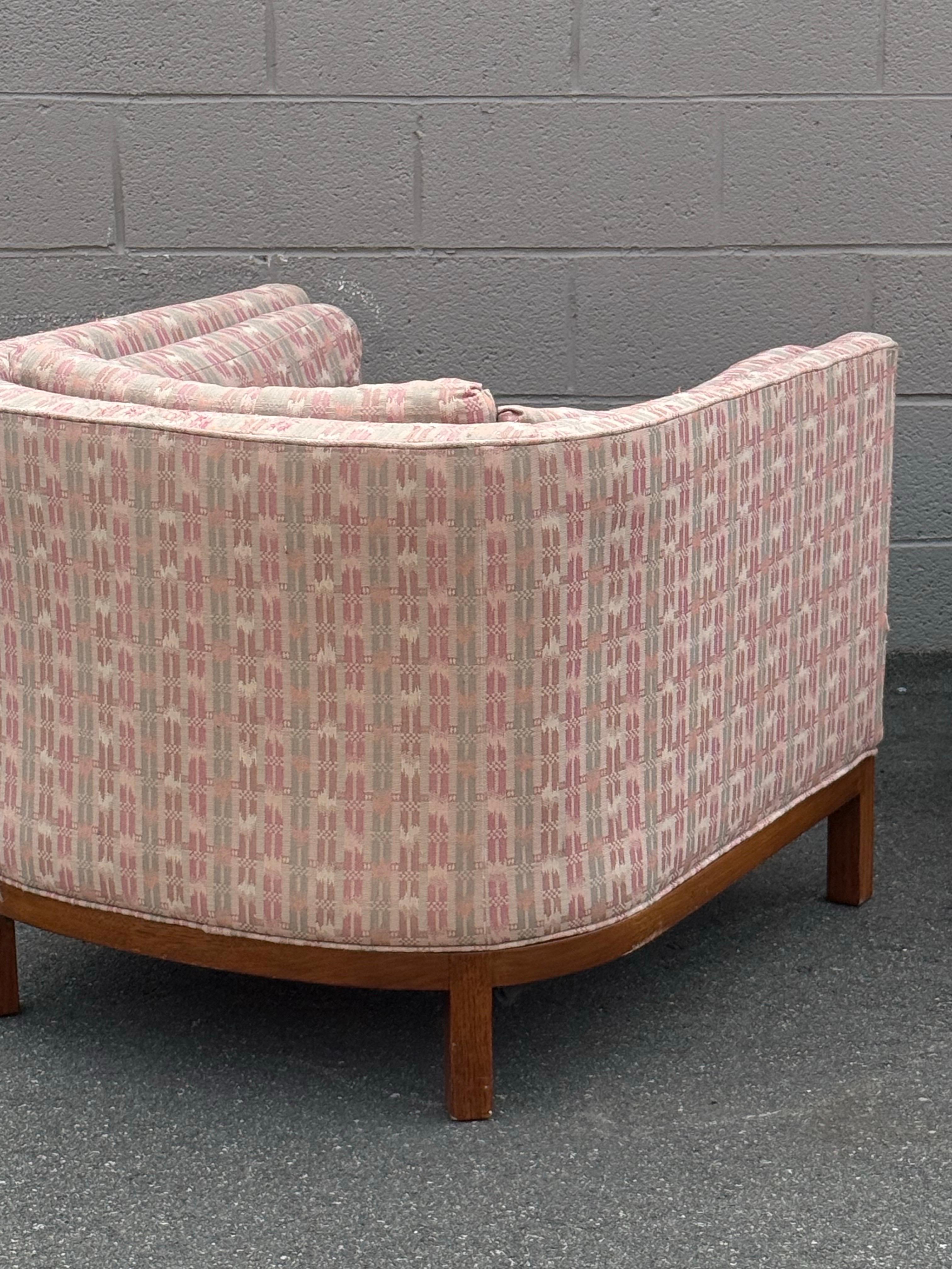 Sillón Barrel de Mitad de Siglo con Otomana by Dunbar en venta 6