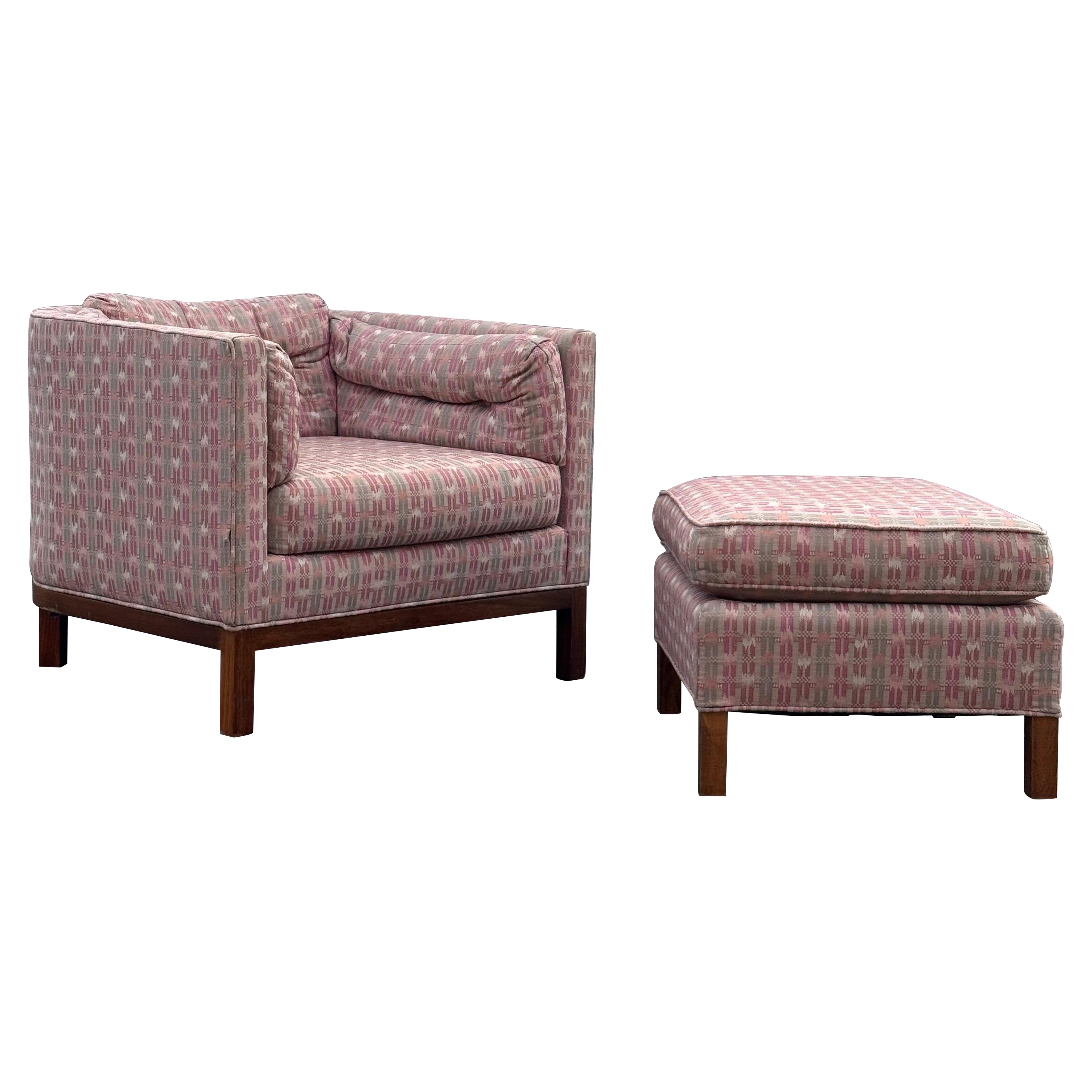 Chaise longue en forme de tonneau du milieu du siècle avec ottoman par Dunbar