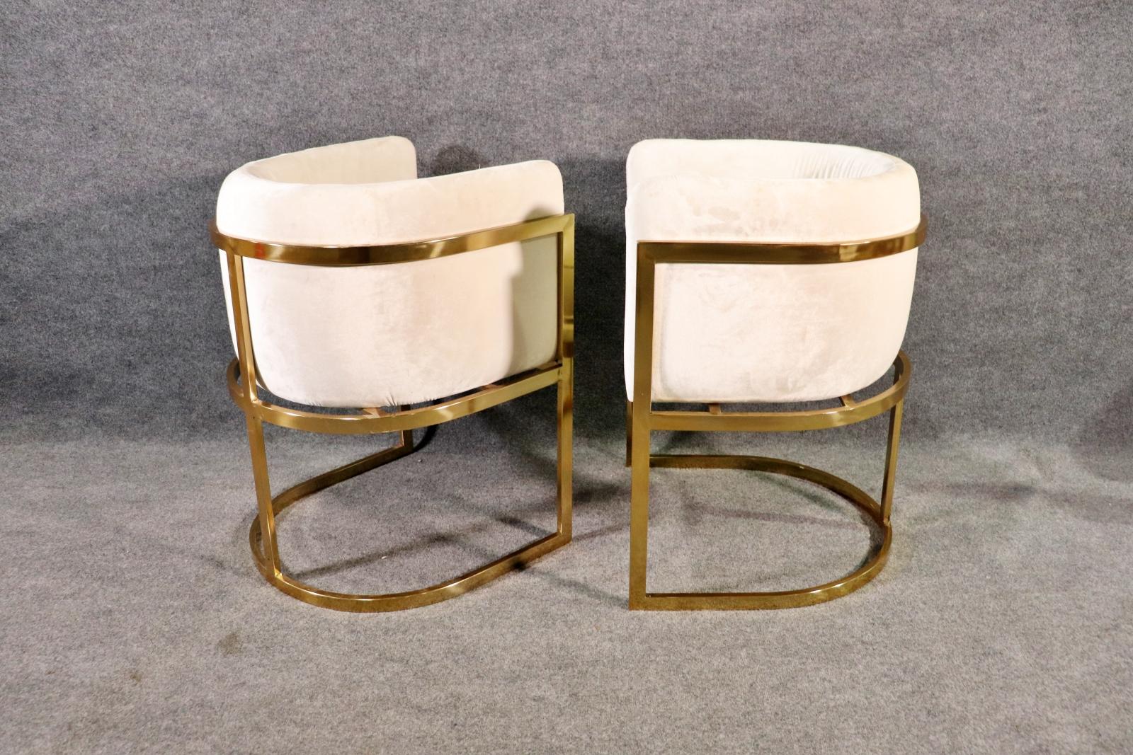 Chaises d'appoint en forme de tonneau du milieu du siècle - Paire Bon état - En vente à Swedesboro, NJ